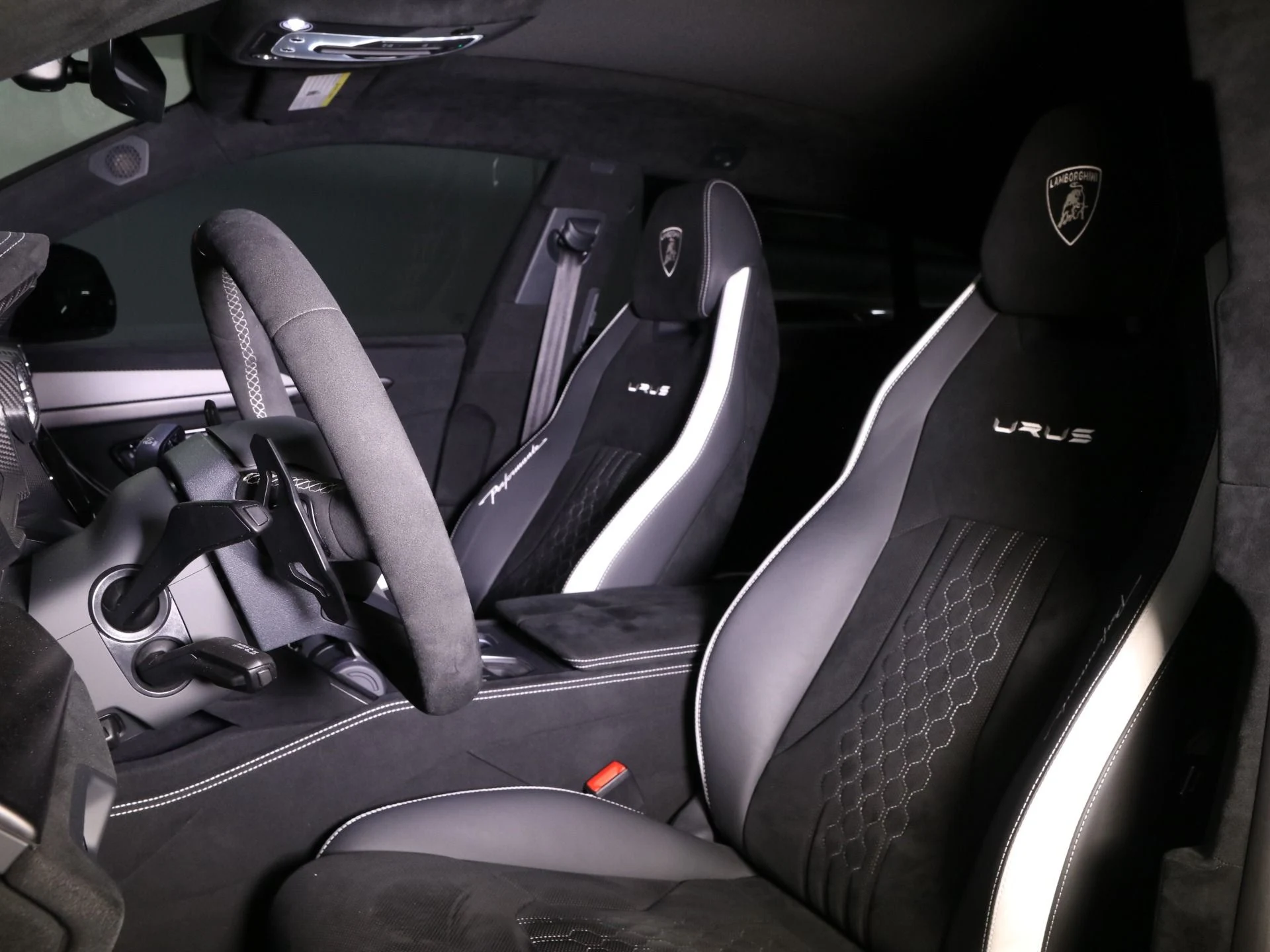 mph027_1393184708_Used_2023_Lamborghini_Urus_Performante_1732871957_95c9be9ce1