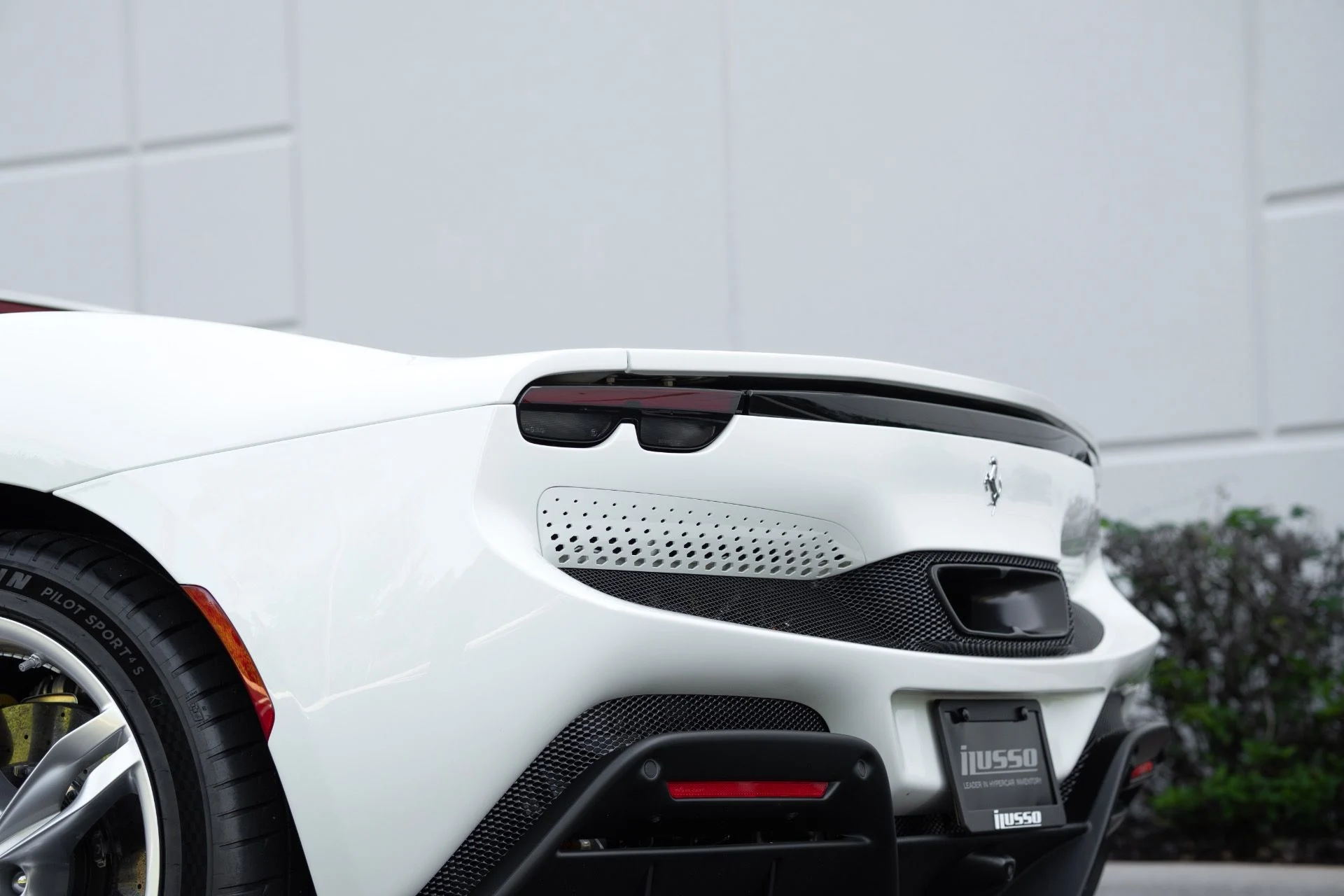 mph027_1395594133_Used_2025_Ferrari_296_GTB_1761682901_0ff61db814