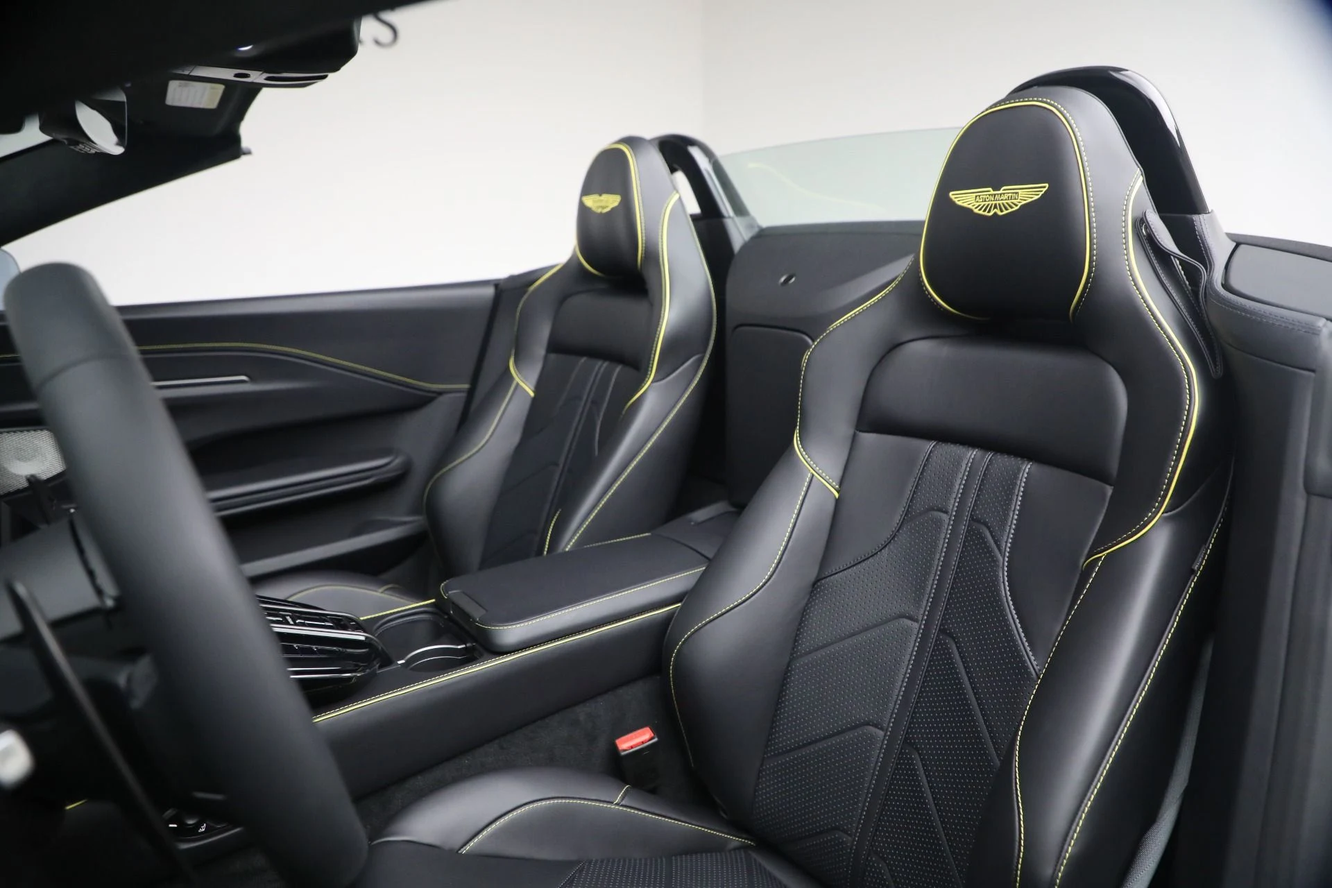 mph027_1406670377_New_2026_Aston_Martin_Vantage_Roadster_1770848101_916a9cfa9c