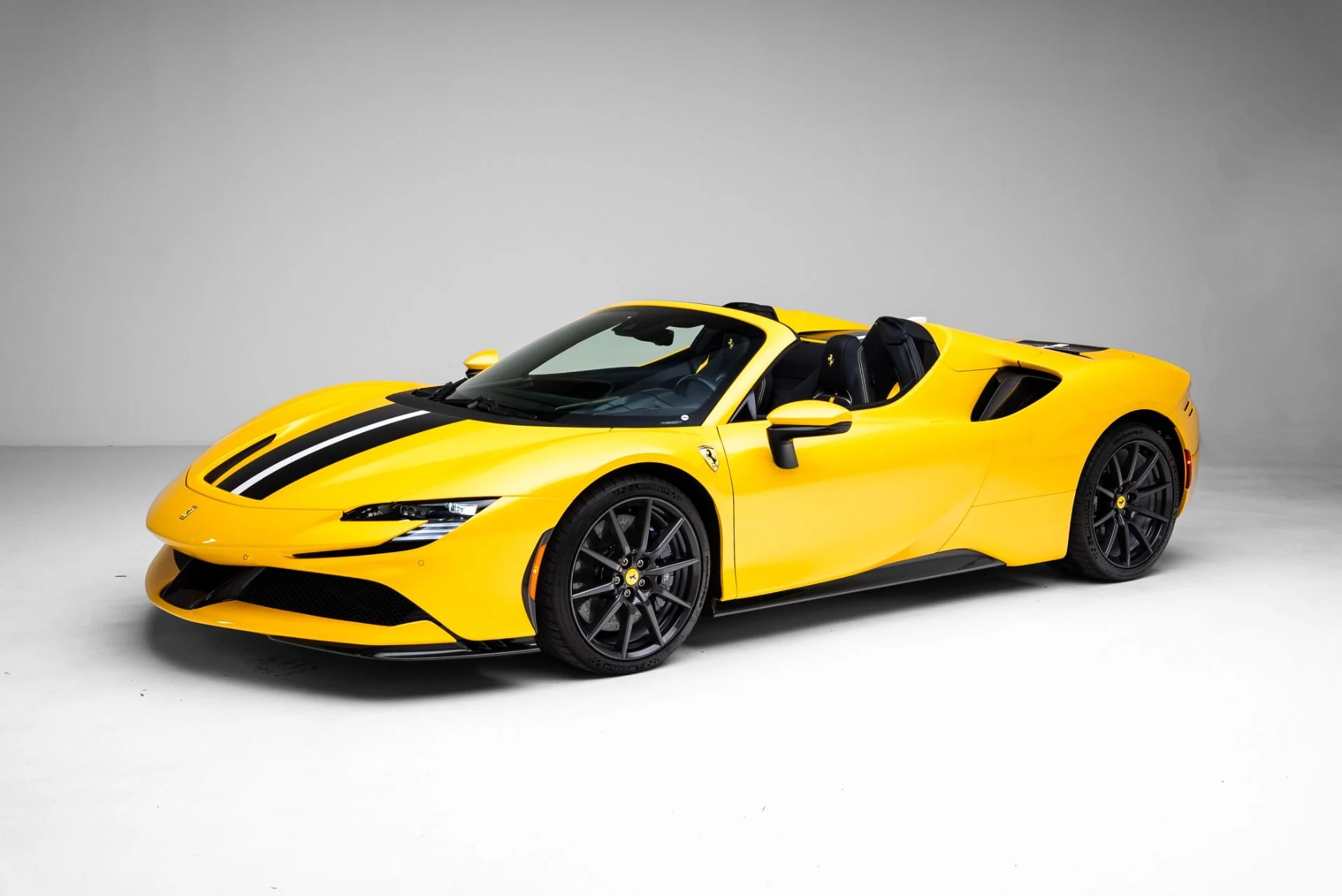 mph027_1422224754_Used_2024_Ferrari_SF_90_Spider_1770854329_a8d619d20b