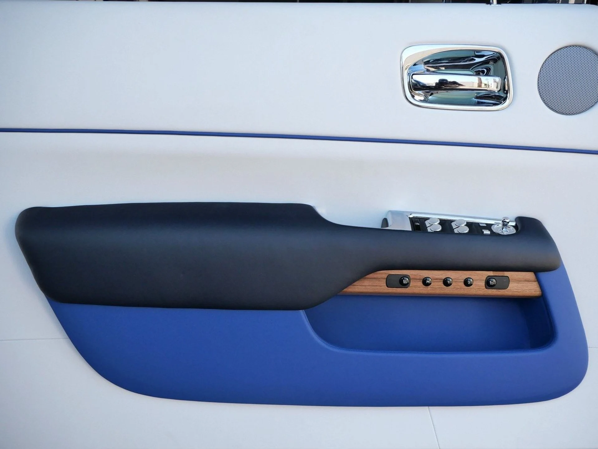 mph027_142290423_2651c2af3f62fb85c6964b5a88ce3627x_b19aa1d4e5