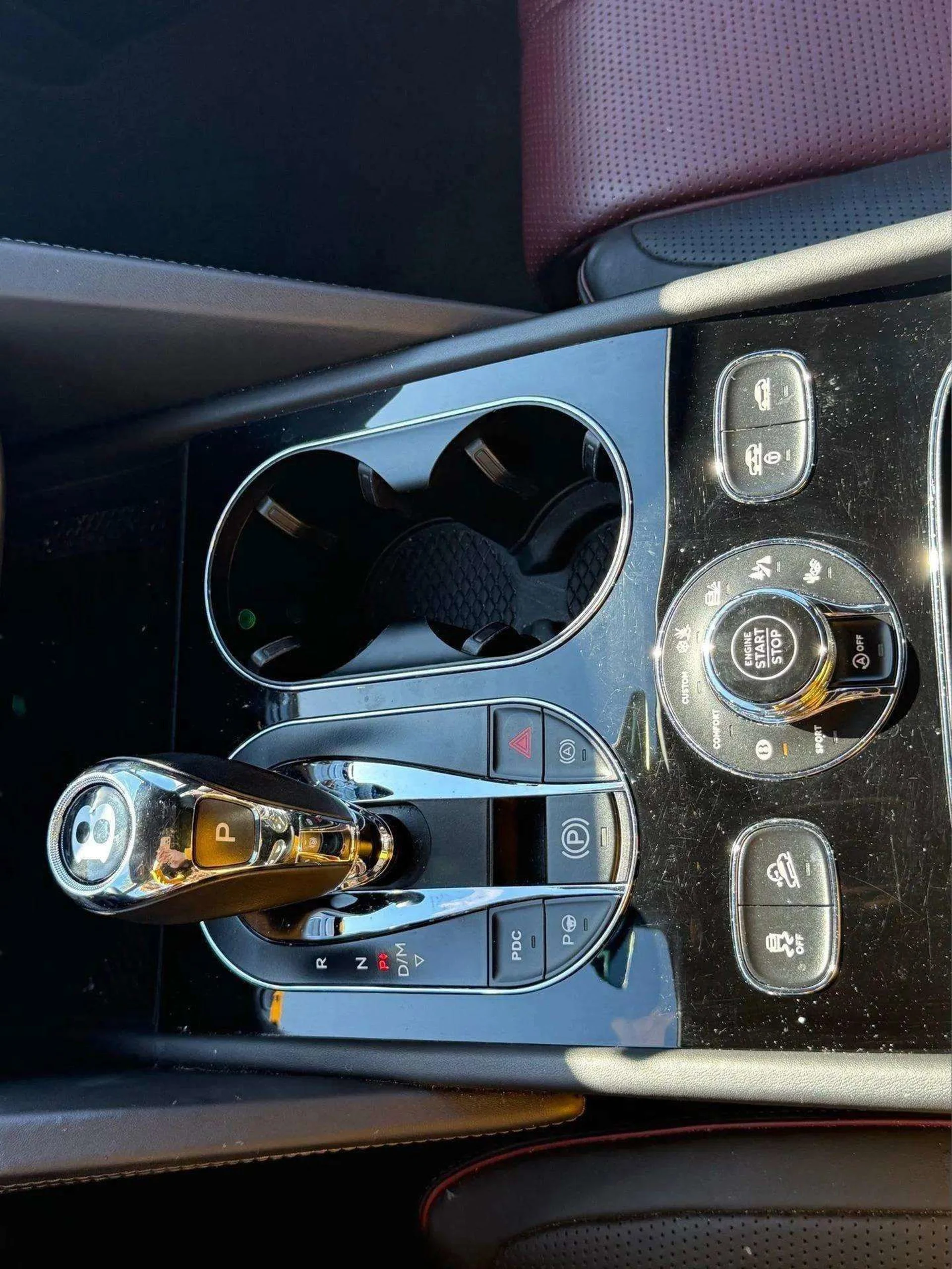 mph027_142957215_453159bd06a44fe280e0efb220bdf421_0dbabd4009