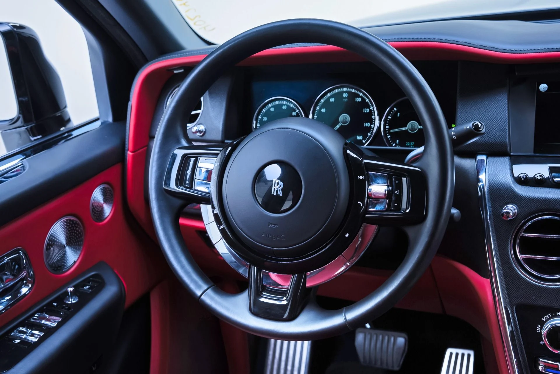 mph027_1433325975_Used_2022_Rolls_Royce_Cullinan_1779296954_7475b73117