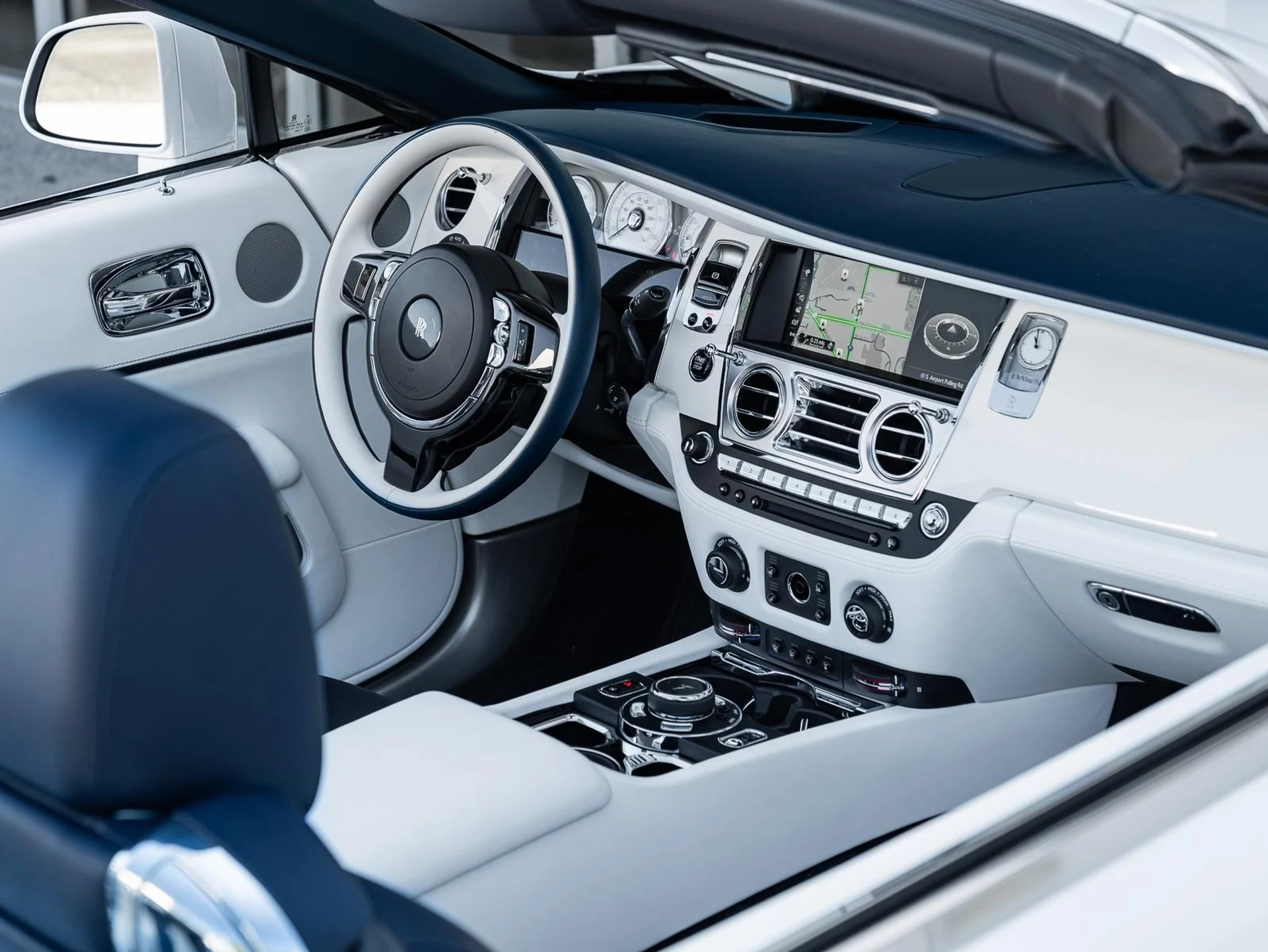 mph027_143986702_Used_2019_Rolls_Royce_Dawn_1761832870_f3e1125cee