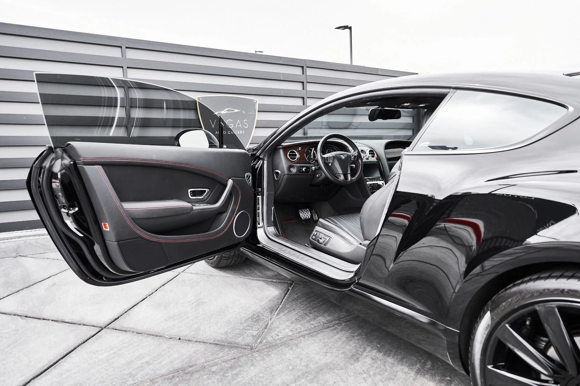 mph027_1478360560_Used_2016_Bentley_Continental_GT_V8_1775005774_8ec0adc787