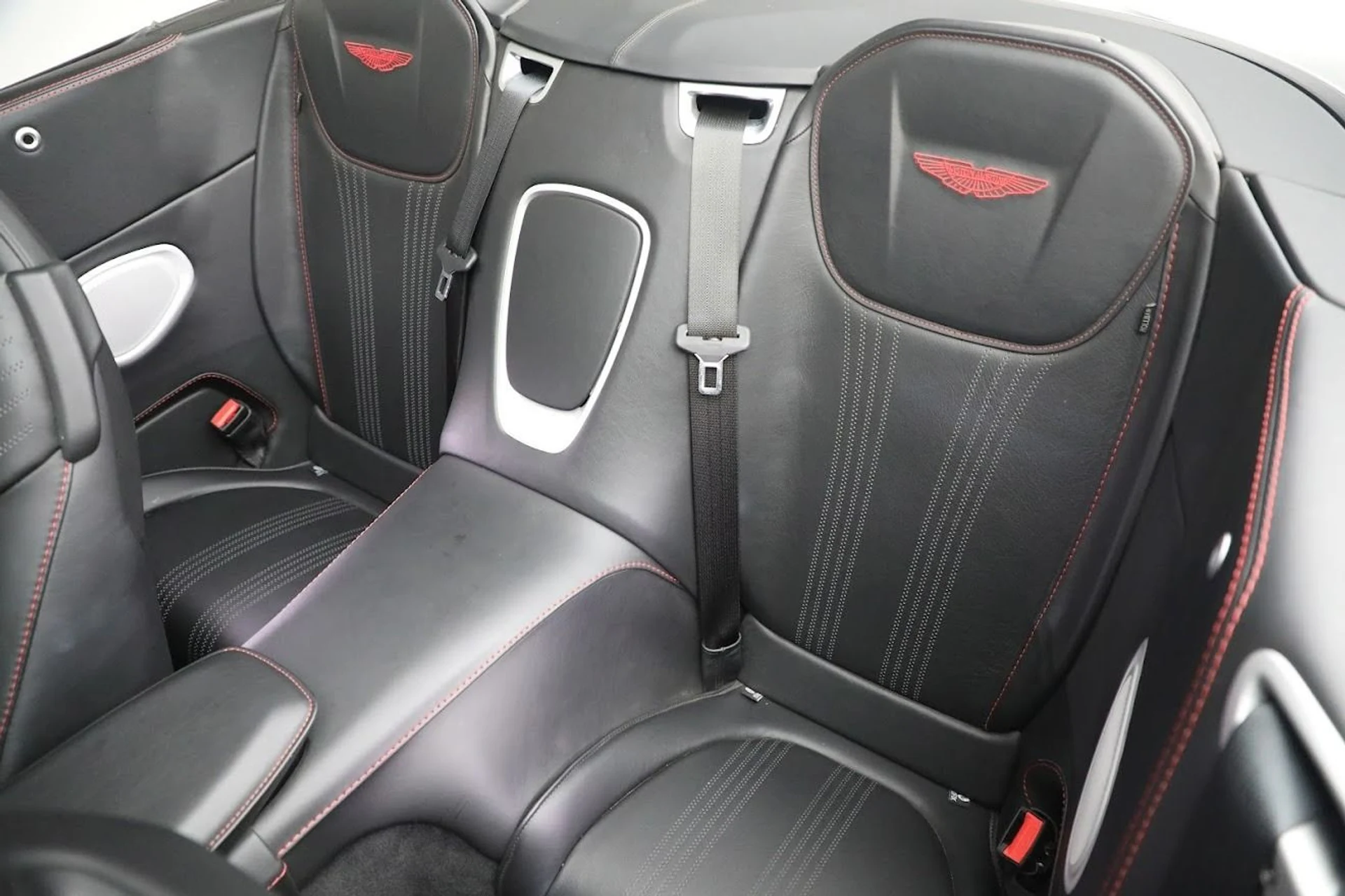 mph027_1486757011_Used_2020_Aston_Martin_DB_11_Volante_Convertible_1682724491_e6e71bc307