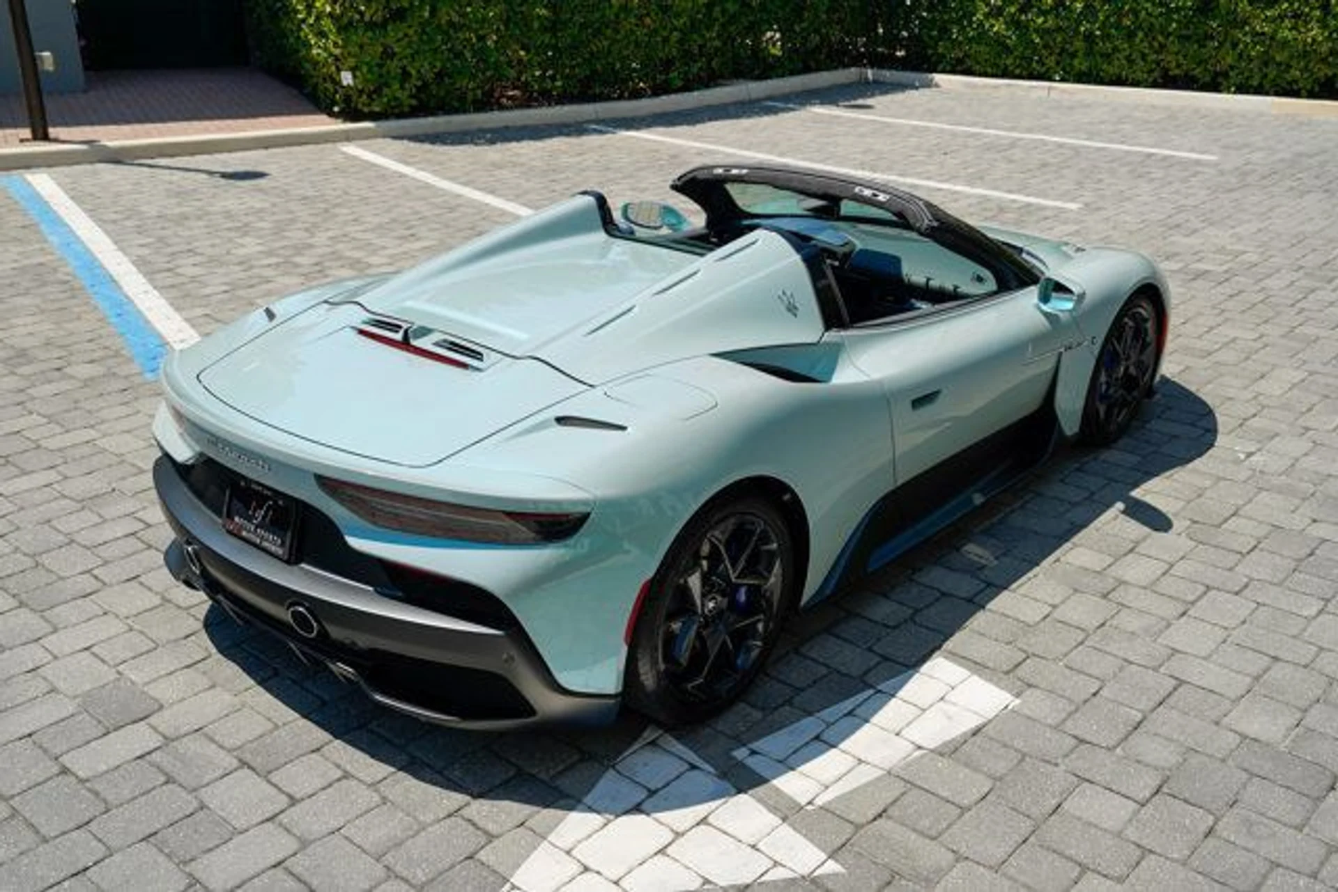 mph027_148720562_22997717_28_640_2e1e3f321c