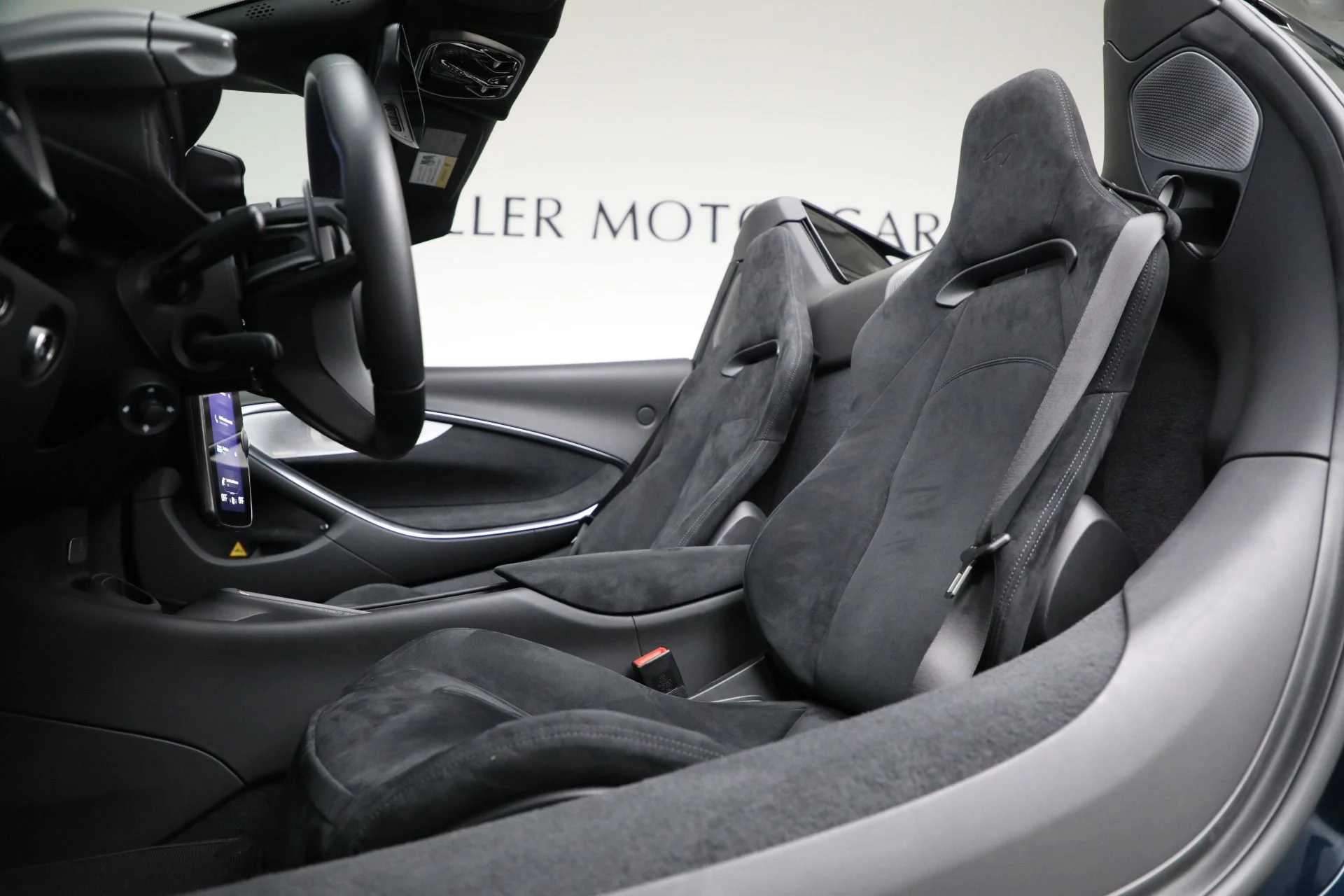 mph027_1492101899_Used_2025_Mc_Laren_Artura_Spider_34905b6499