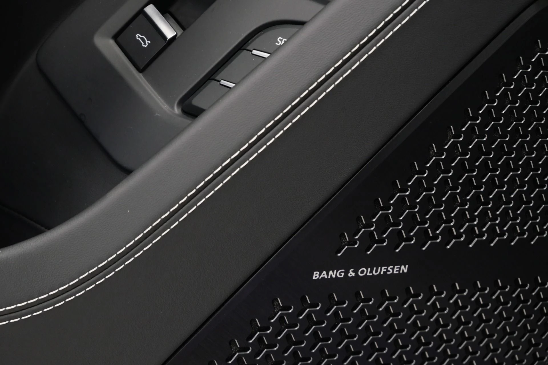 mph027_1526796125_Used_2023_Lamborghini_Urus_S_HIGHLY_Optioned_Ad_Personam_Paint_94_K_in_Options_1773247246_645f647c1e