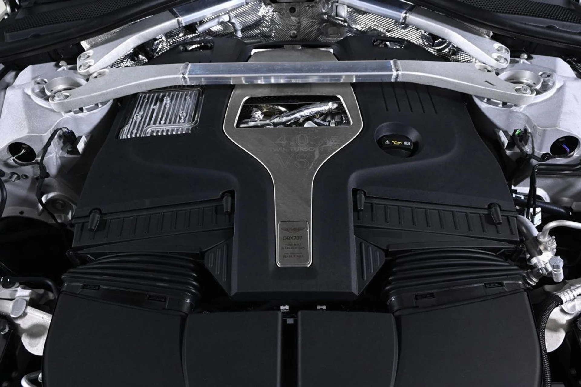 mph027_1533697889_new_2026_aston_martin_dbx_707awd_11350_22992947_27_1024_7e3f262c9a