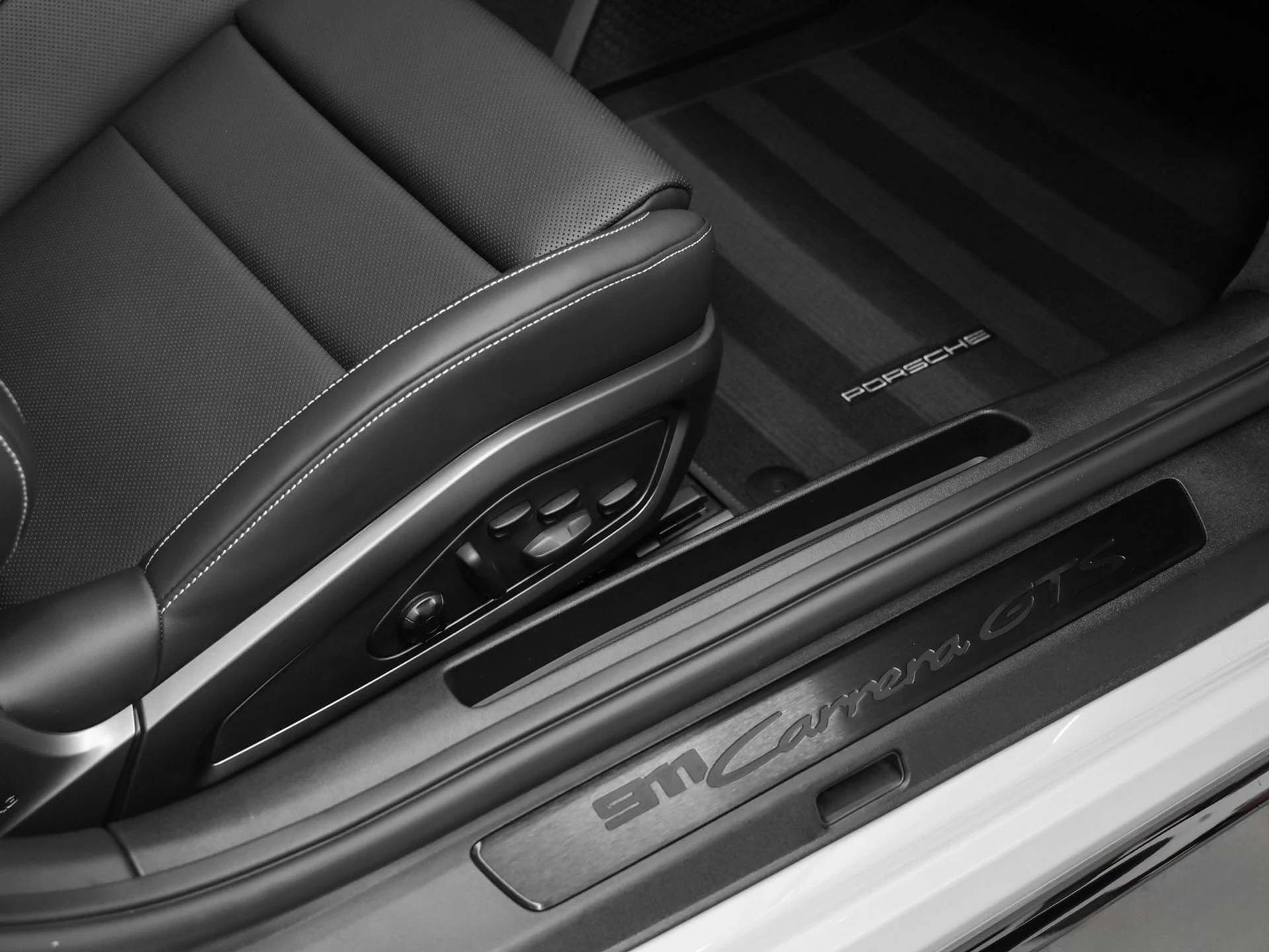 mph027_1538220477_28_57bb2aee05