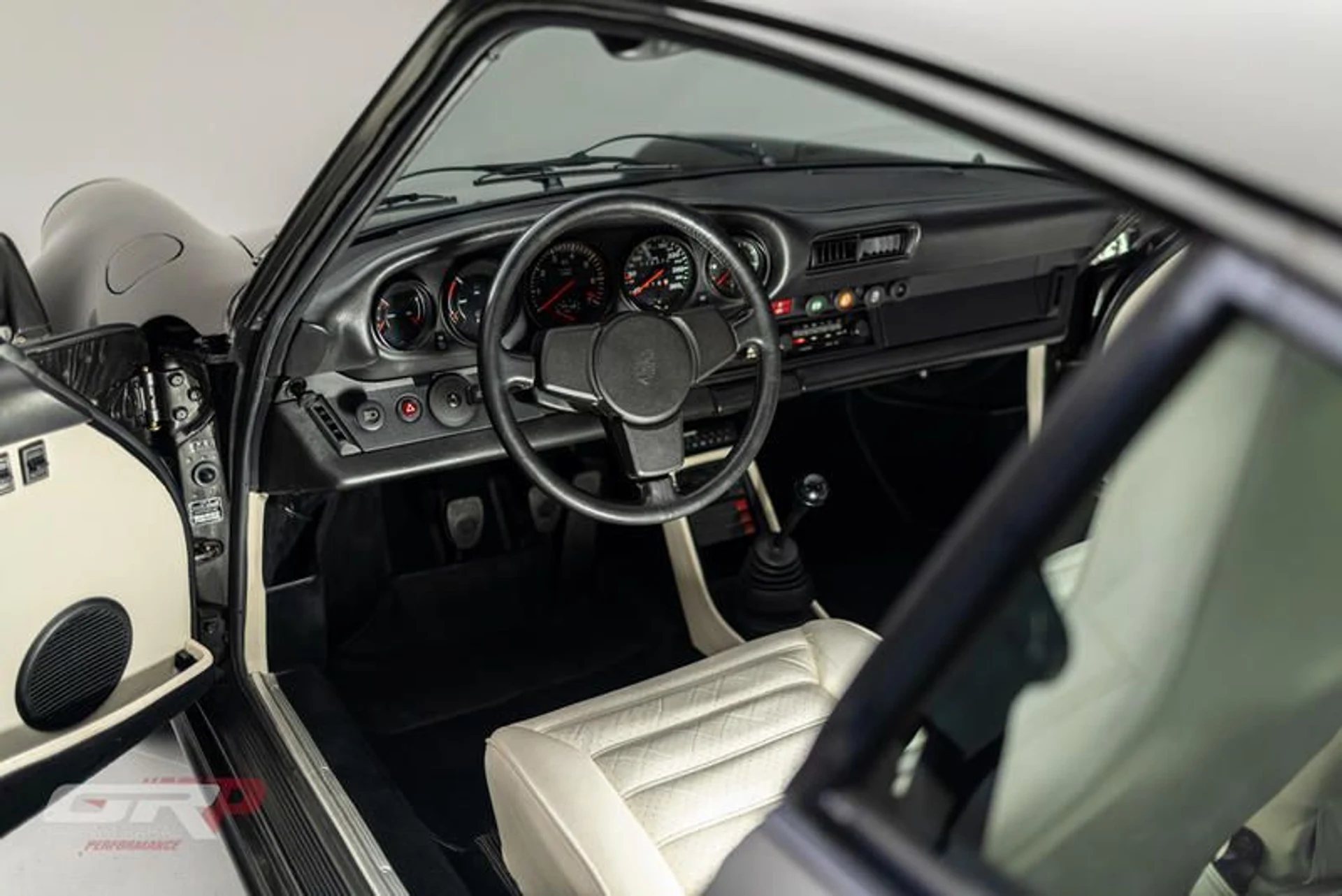 mph027_1540285141_E9_B231_E5_A6_A9_4926_8048_B5491_D904_B30_66808d27d6