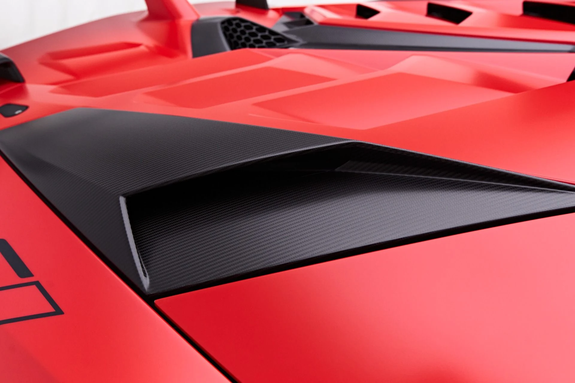 mph027_15428230_Used_2019_Lamborghini_Aventador_SVJ_Base_1660667507_d85975da5a
