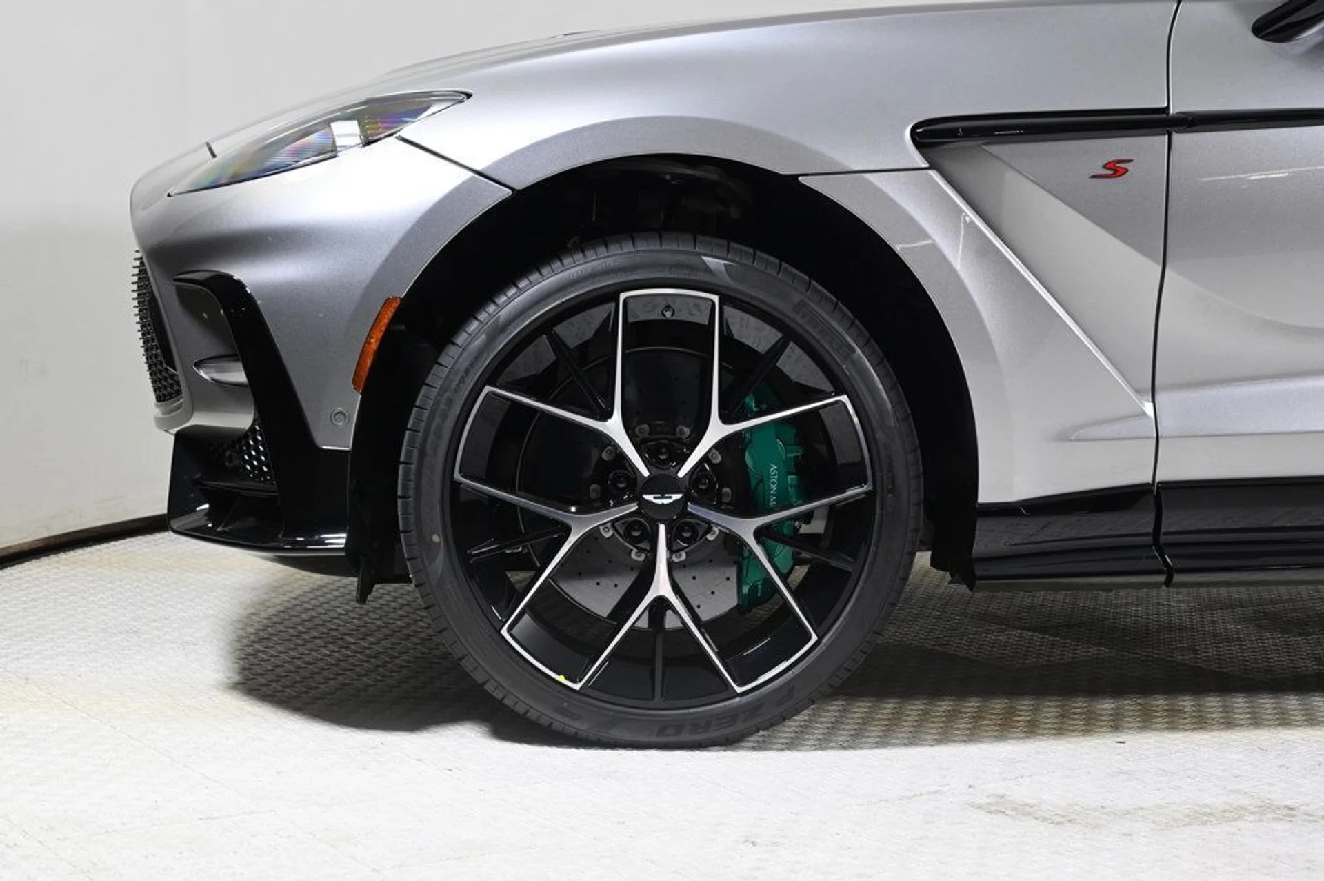 mph027_1547327382_new_2026_aston_martin_dbx_sawd_11350_22964216_27_1024_574428eece