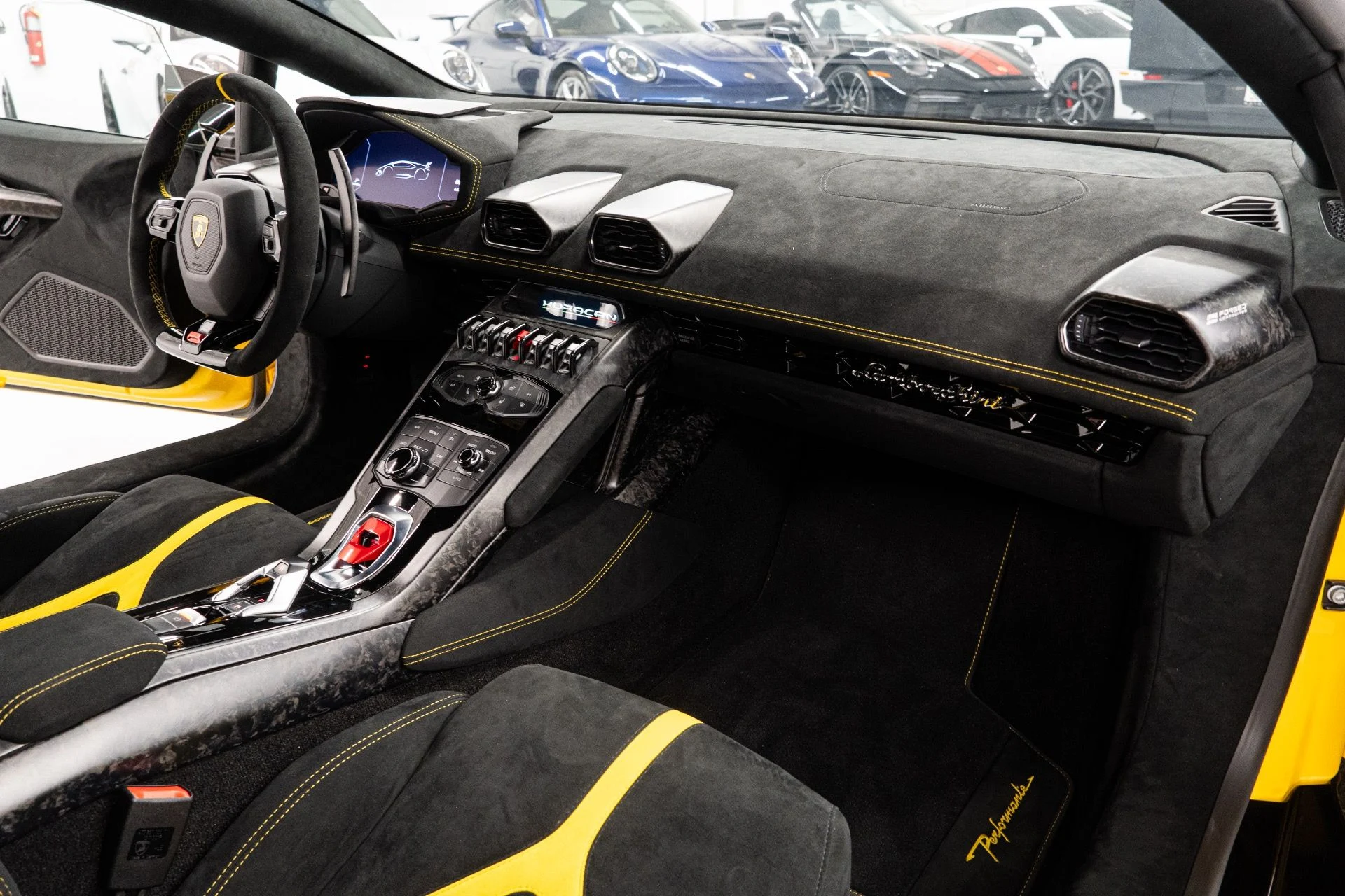 mph027_1555278379_Used_2019_Lamborghini_Huracan_LP_640_4_Performante_1764627885_a29766d8a6