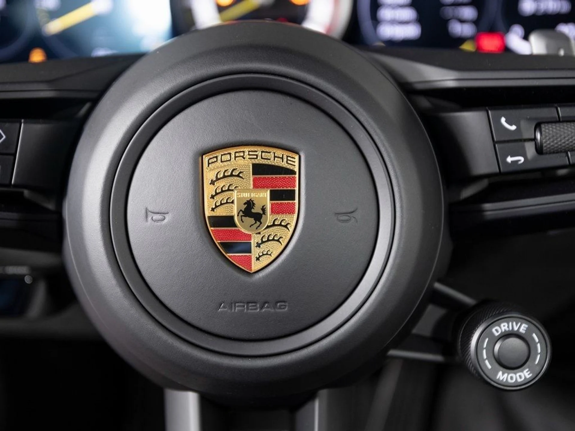 mph027_1558877562_b2b06bc60daf815700988265de0a6905x_fd0816524c