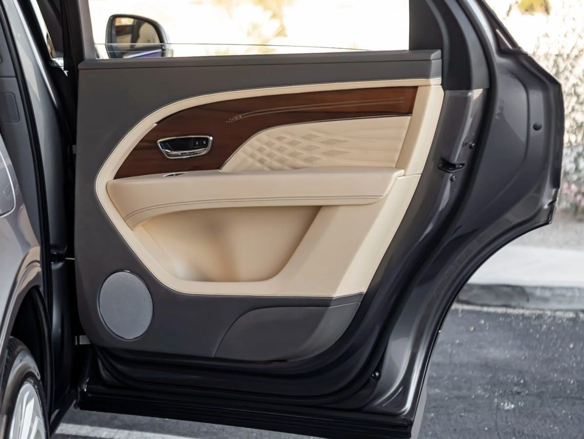 mph027_1558937699_28_9ae26ad58c