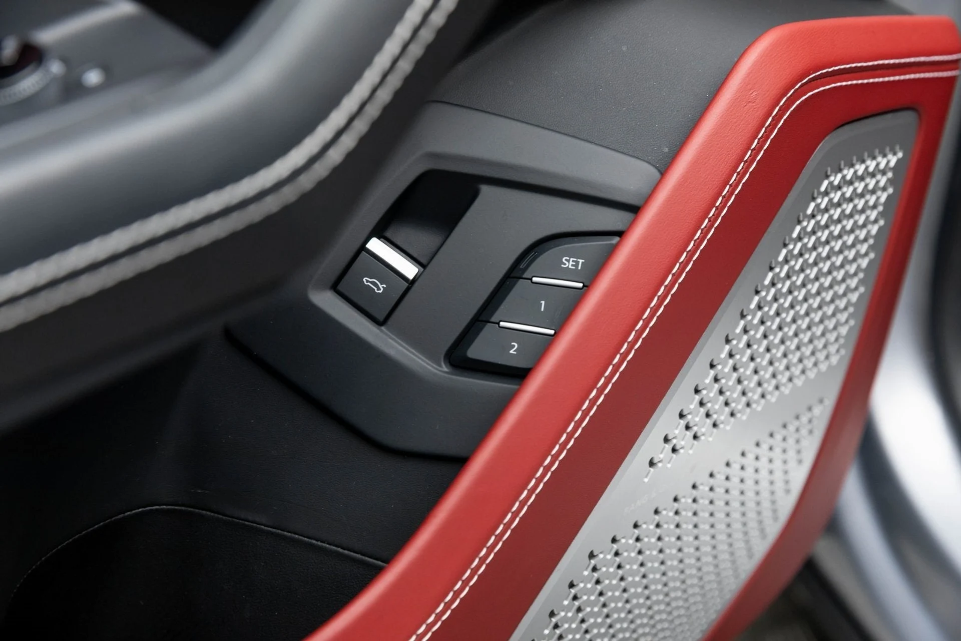 mph027_1567006178_28_38d9737469