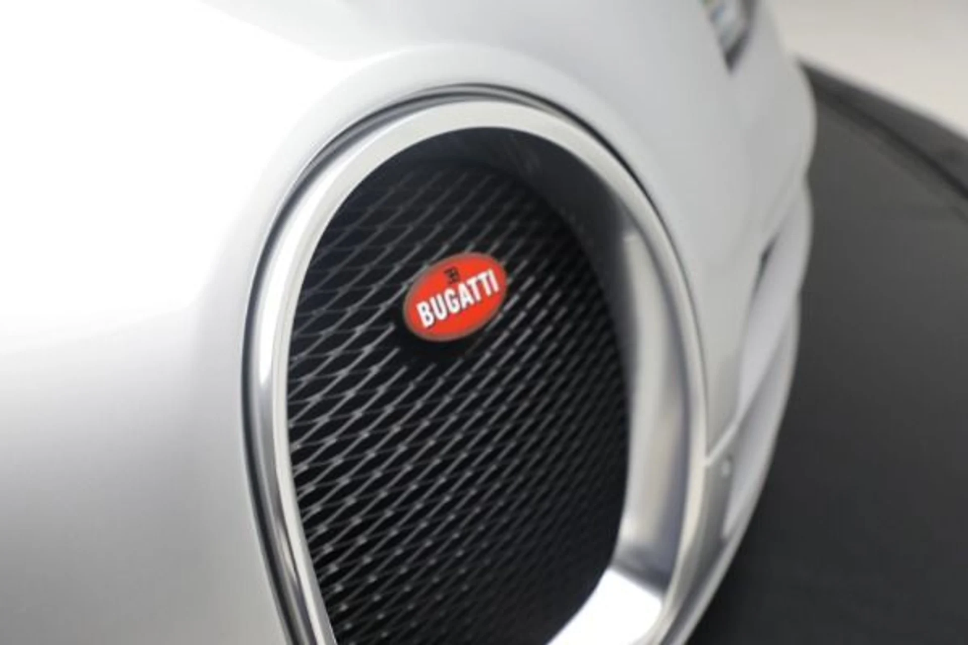 mph027_1569397062_Used_2015_Bugatti_Veyron_164_Grand_Sport_Vitesse_559825c0e1