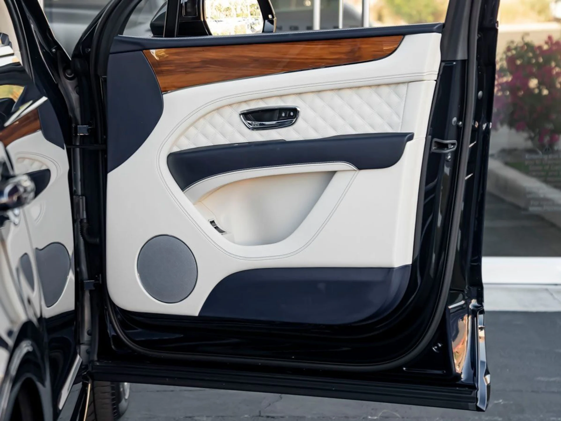 mph027_1572313647_28_a0a51f6d9e