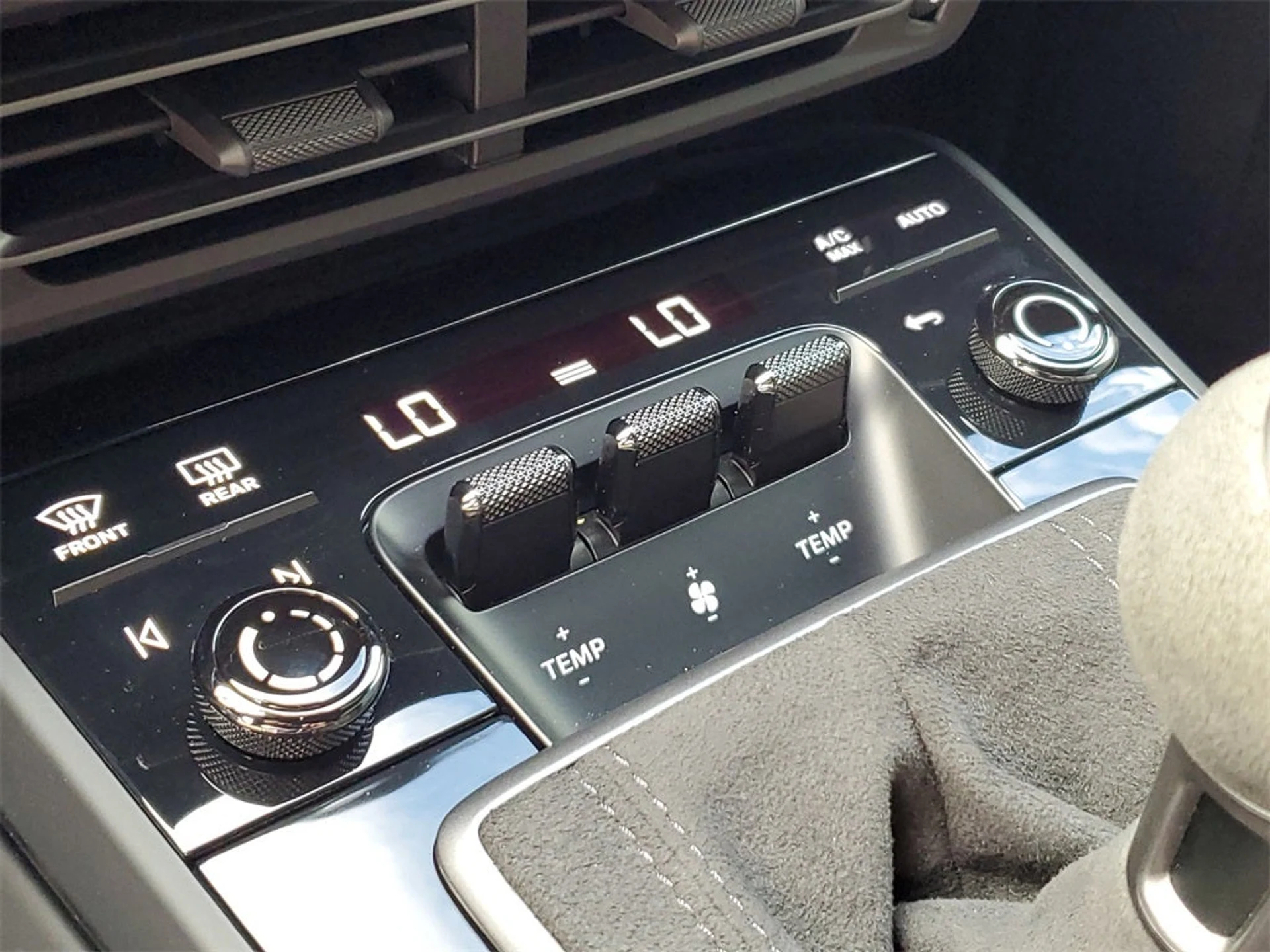 mph027_1582316589_28_42caa2666a