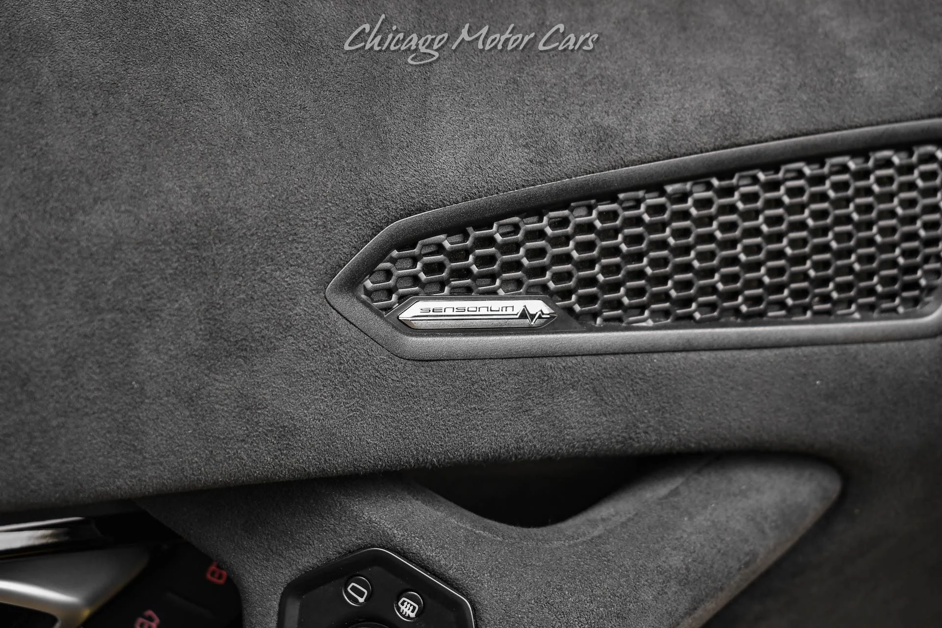 mph027_158867203_12698_p28_l_7fa0664616