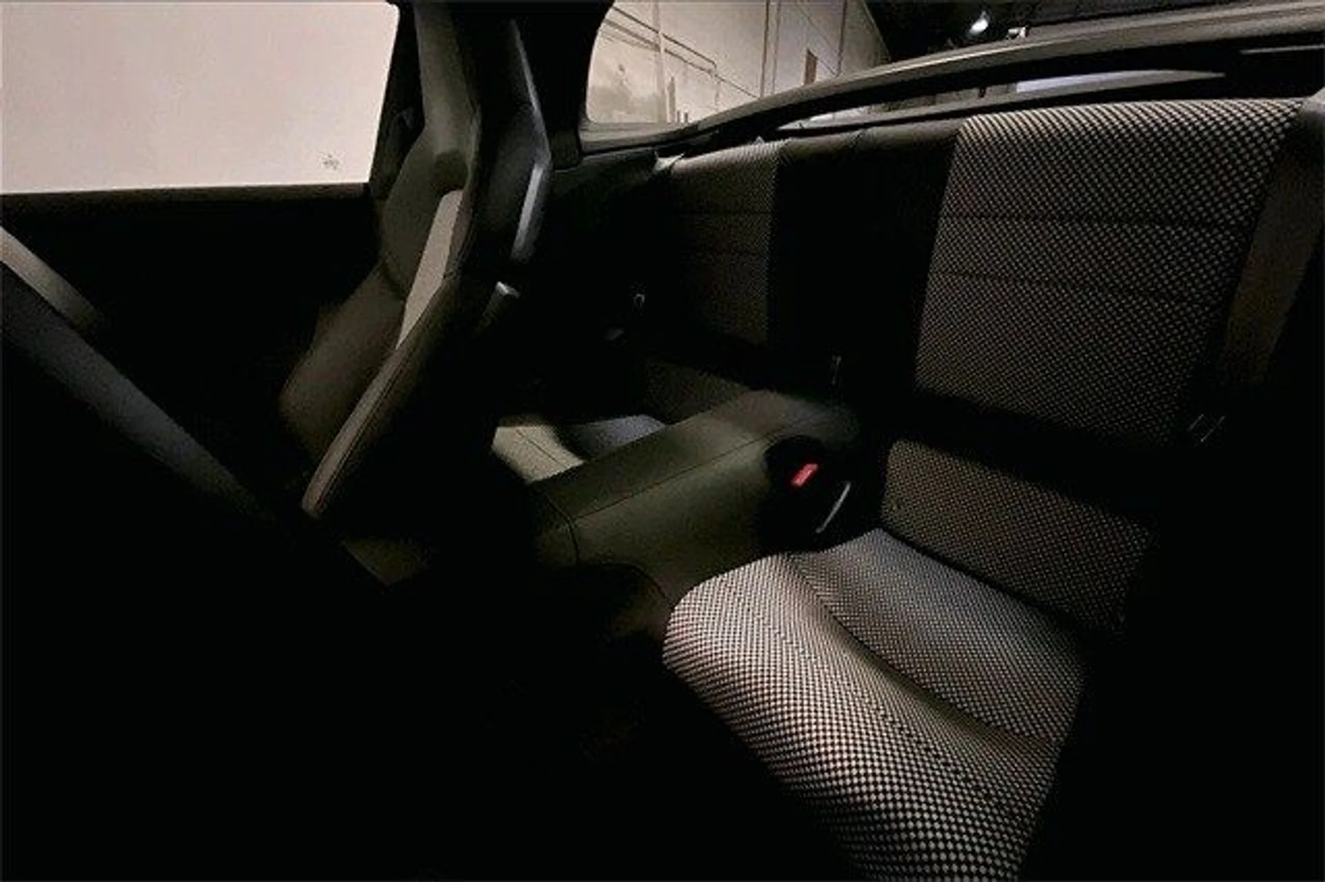 mph027_159348729_653c1fe47843ca2d391b99e2ebbd0d87x_f28380da74