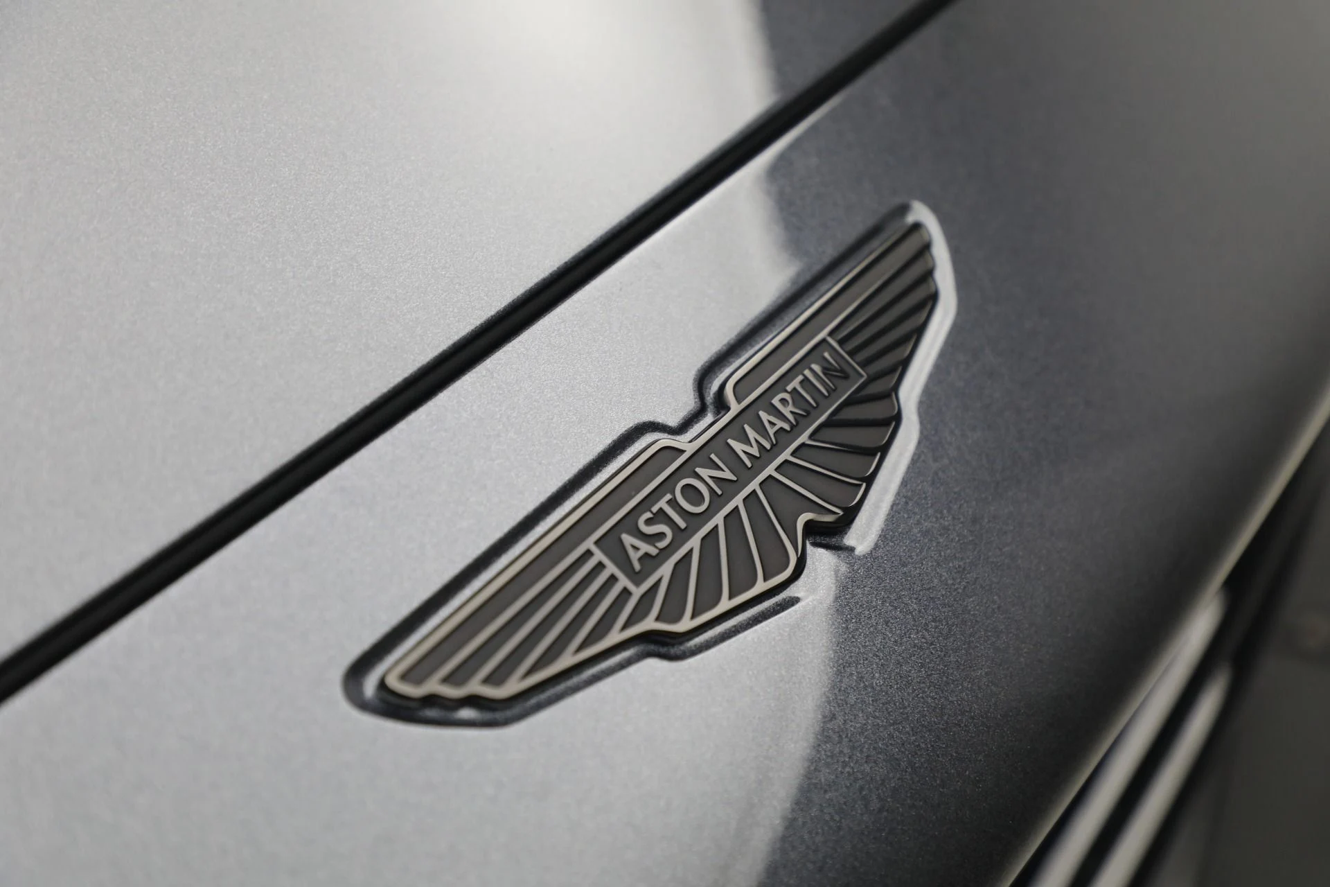 mph027_1601520101_New_2025_Aston_Martin_DBX_707_707_057de88711