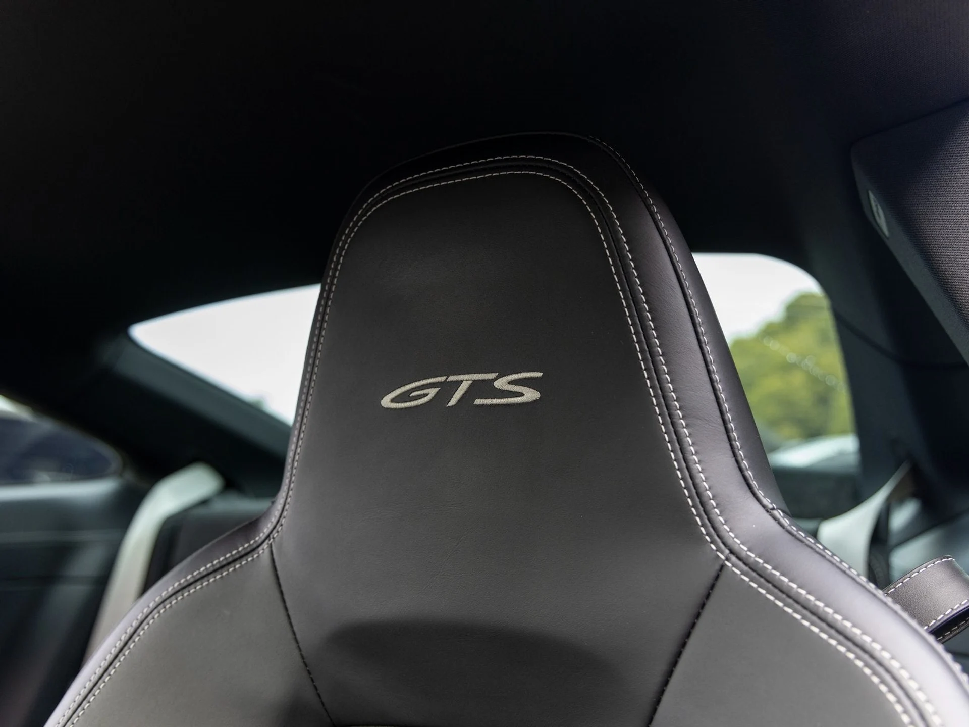 mph027_161325667_28_3b127f5812