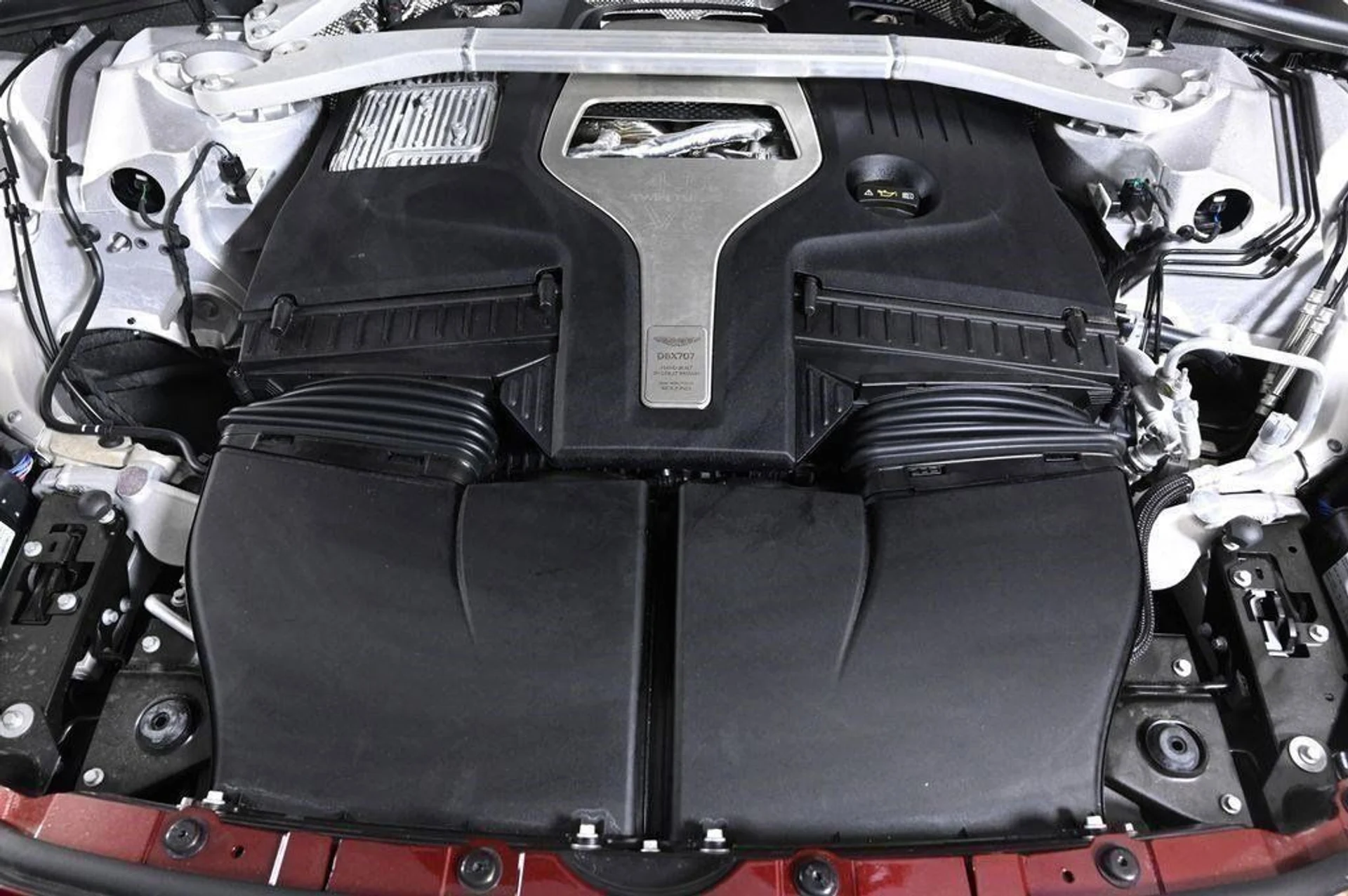 mph027_1632804447_new_2025_aston_martin_dbx_707awd_11350_22854858_27_1024_f40a4d28c8