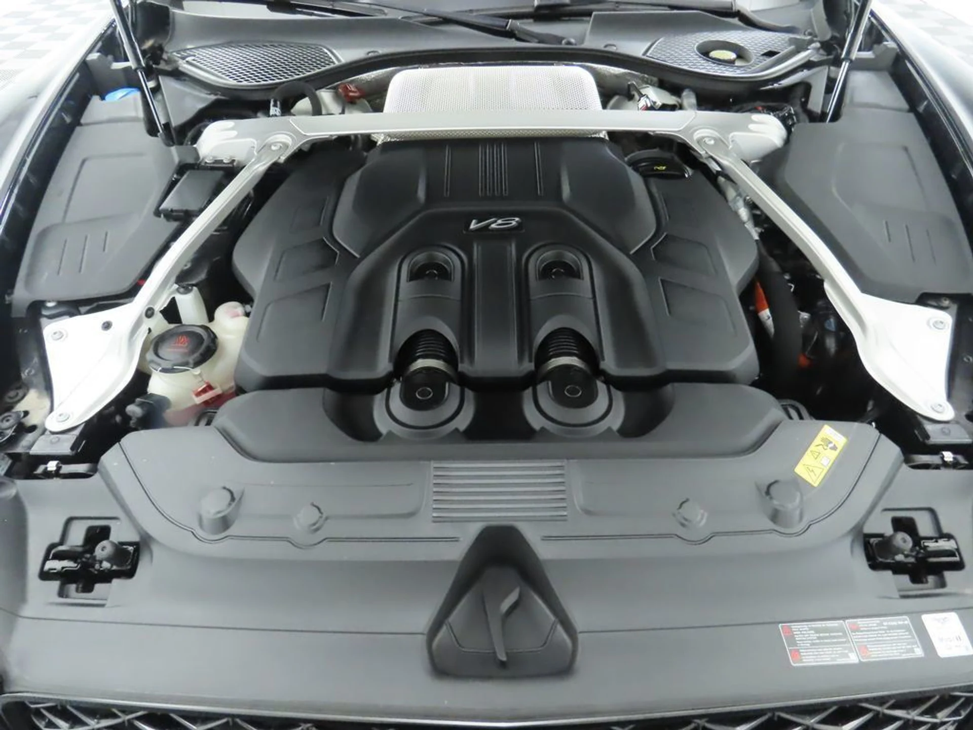 mph027_1641387457_new_2025_bentley_continental_gtblackeditioncoupe_8119_22910188_28_1024_a62a2fabc0