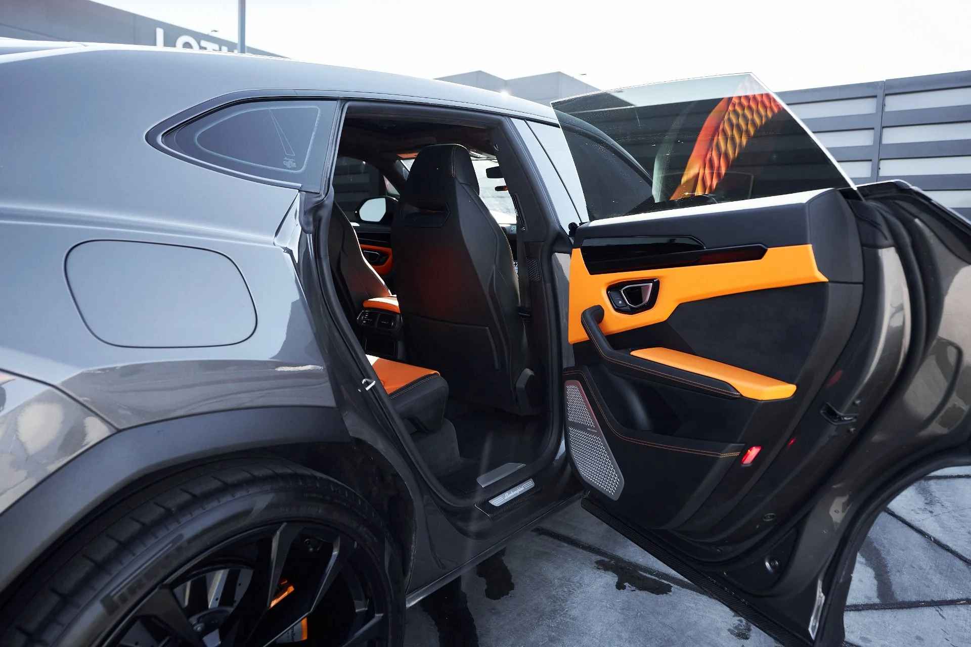 mph027_1645438898_Used_2022_Lamborghini_Urus_Base_1759562041_80555349a0