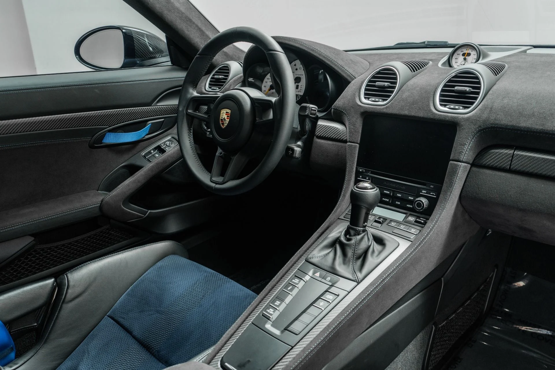 mph027_1646090594_Used_2023_Porsche_718_Cayman_GT_4_RS_Weissach_Package_Low_Miles_Carbon_Ceramic_Brakes_1778610902_deb618eda2