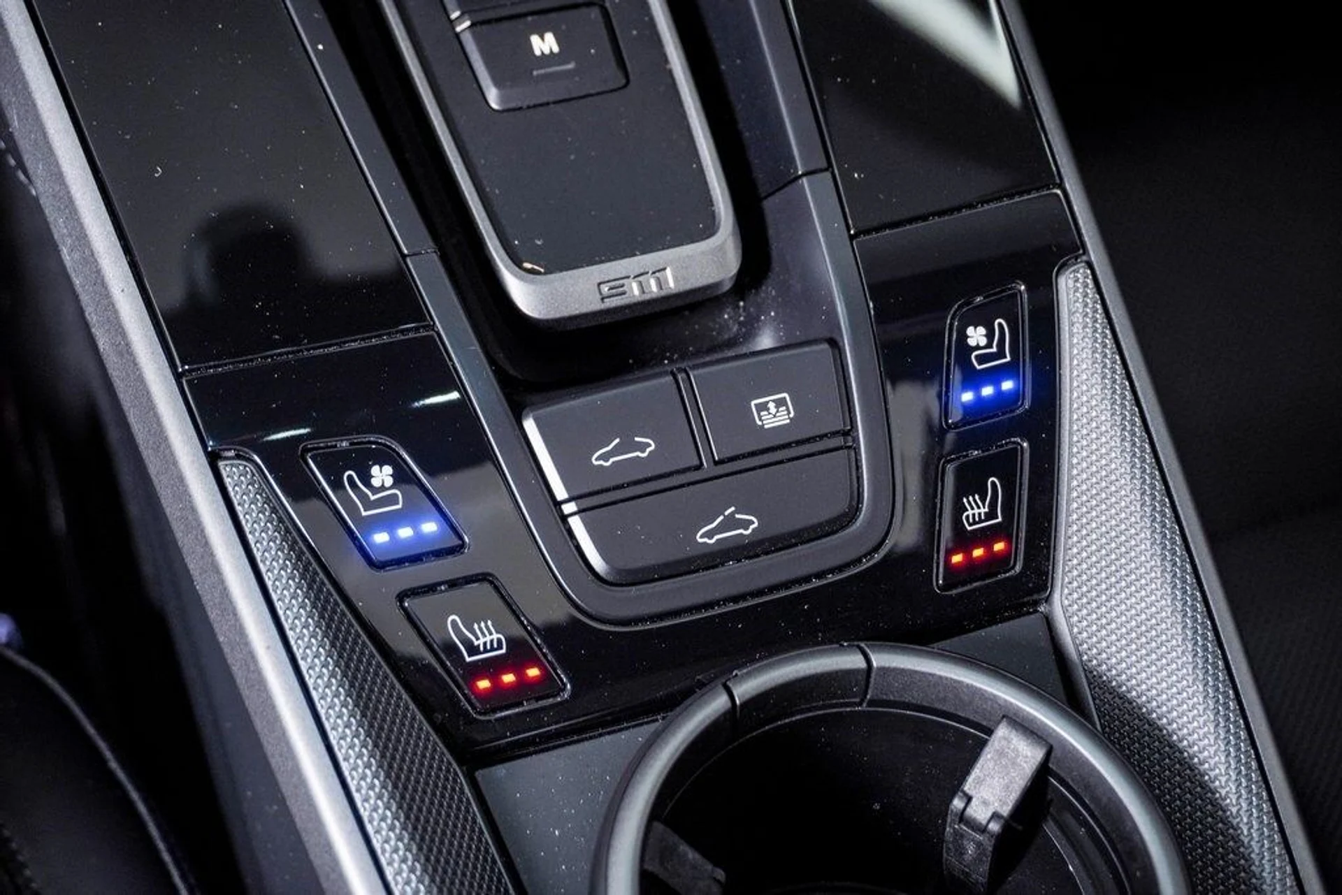 mph027_164694133_549851fbb5a777a9b2810573dd148f8cx_de9b3b0f35