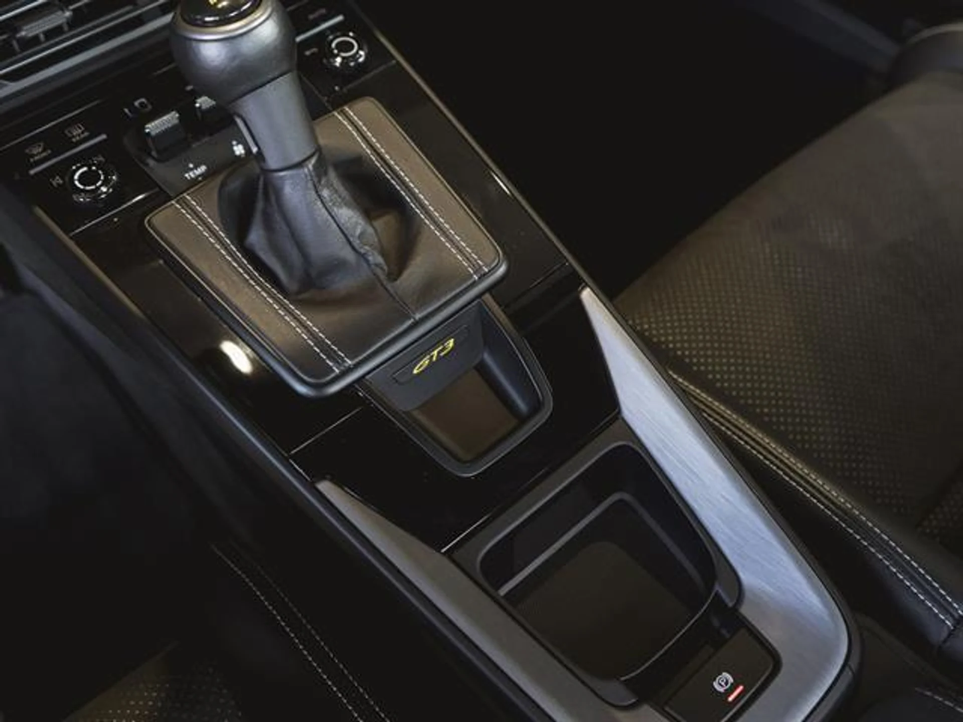 mph027_1647041037_b9z_Trj_Hk_S_Vpmf02_r2um_Fl_IWPAQ_7d3c588633