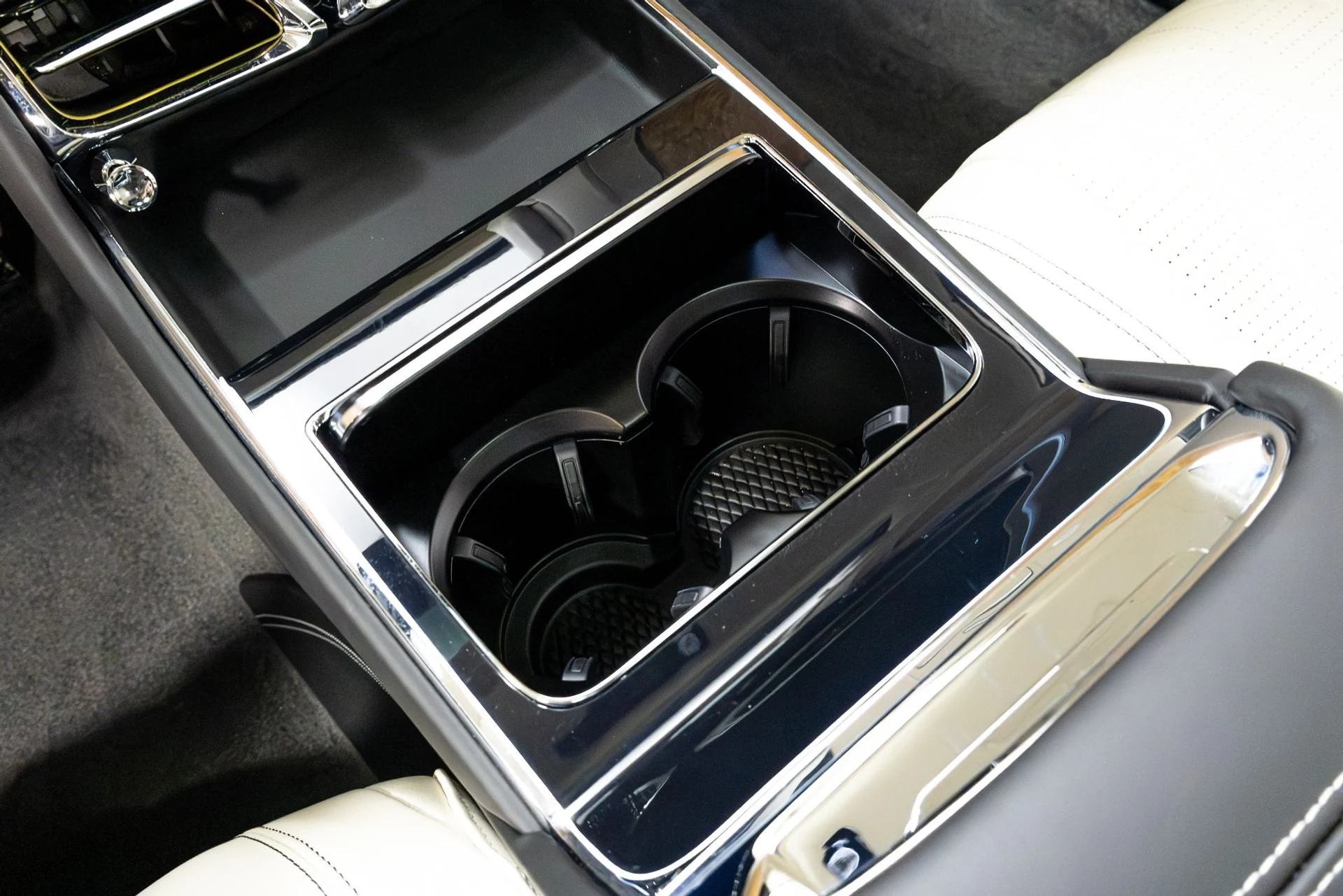 mph027_1651931337_Used_2021_Bentley_Flying_Spur_W12_1772666284_e703bfbae1