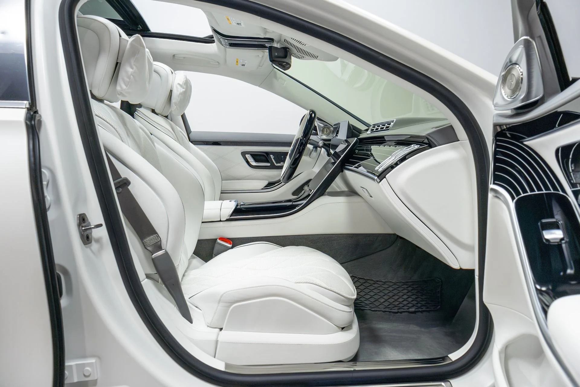 mph027_167018924_Used_2023_Mercedes_Benz_S_Class_Maybach_S_680_4_MATIC_1776091551_0b1b9cd9af