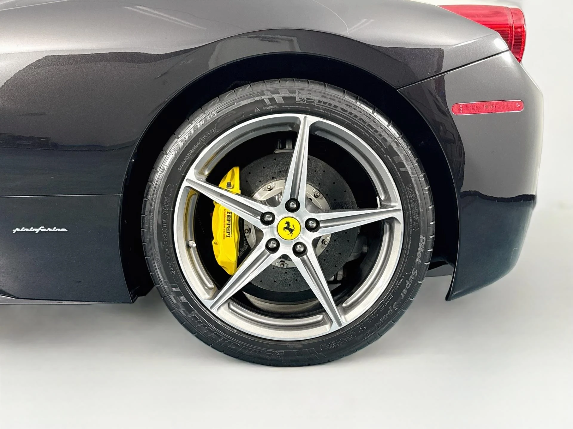 mph027_1672587946_Used_2012_Ferrari_458_Spider_1790030295_5d131adde8