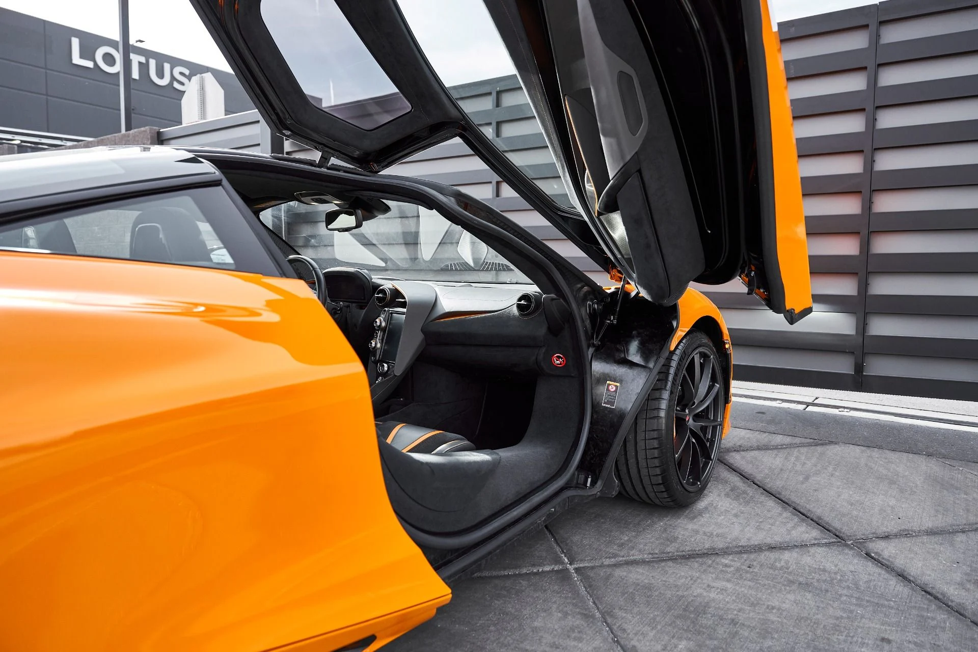 mph027_1676172787_Used_2018_Mc_Laren_720_S_Performance_1766270091_d54c3fd00c