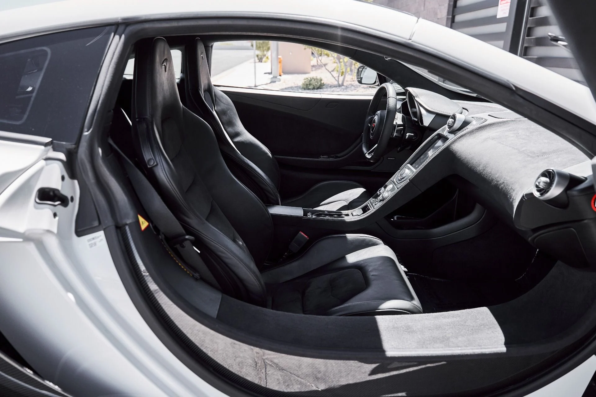 mph027_1683125362_Used_2012_Mc_Laren_MP_4_12_C_Base_1777009061_d2b463b934