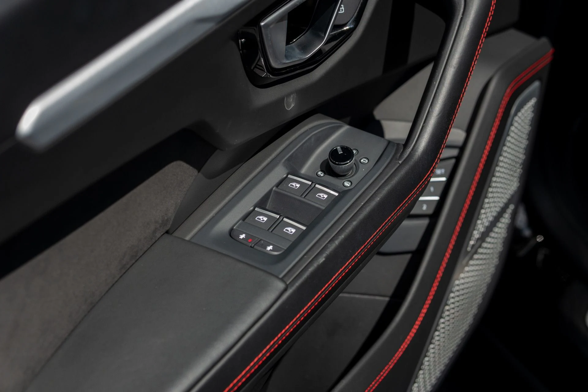 mph027_1687765017_Used_2020_Lamborghini_Urus_1758836559_48b12efbd8