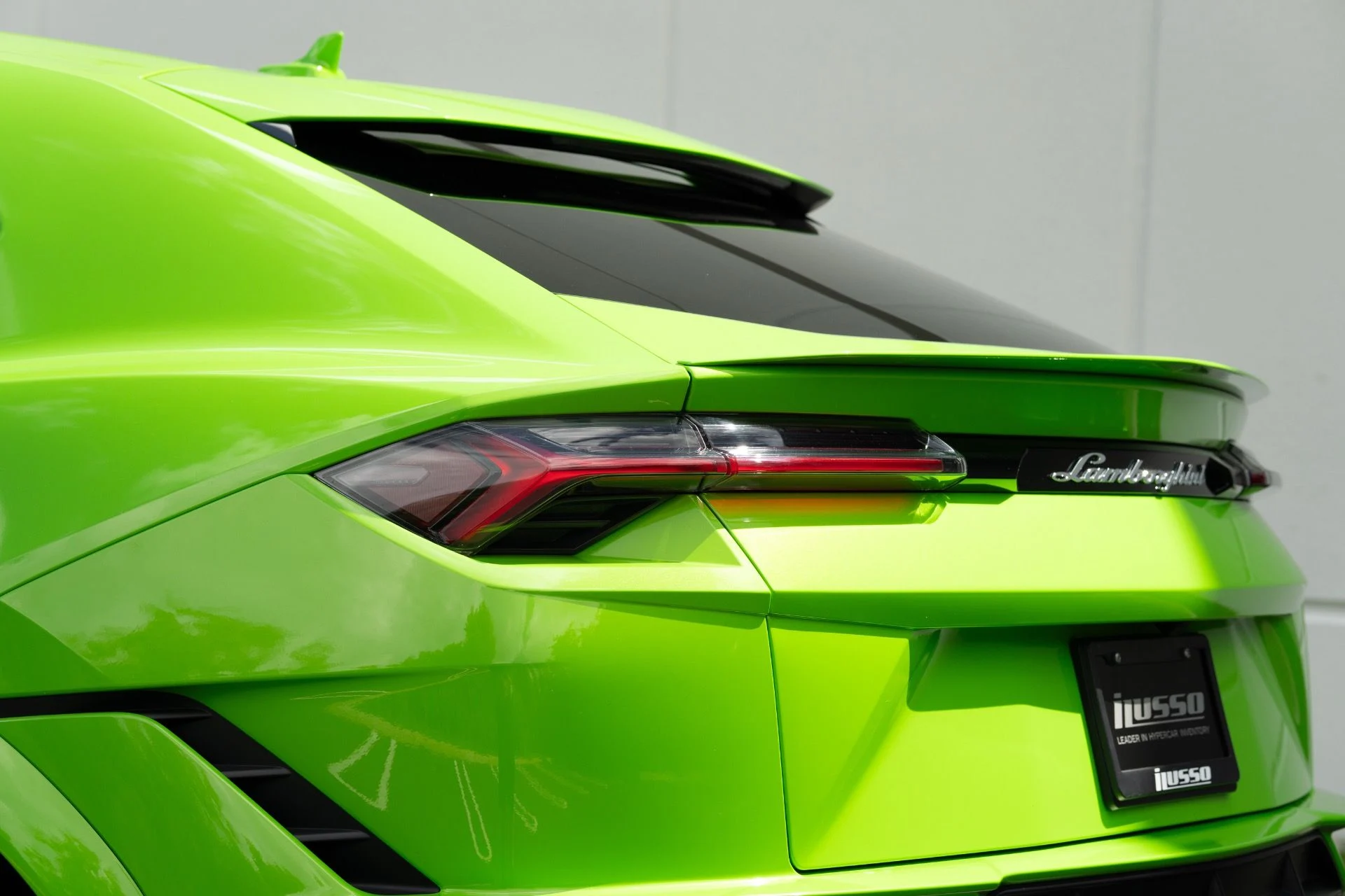 mph027_1692578383_Used_2023_Lamborghini_Urus_S_1758835388_f3909a8952
