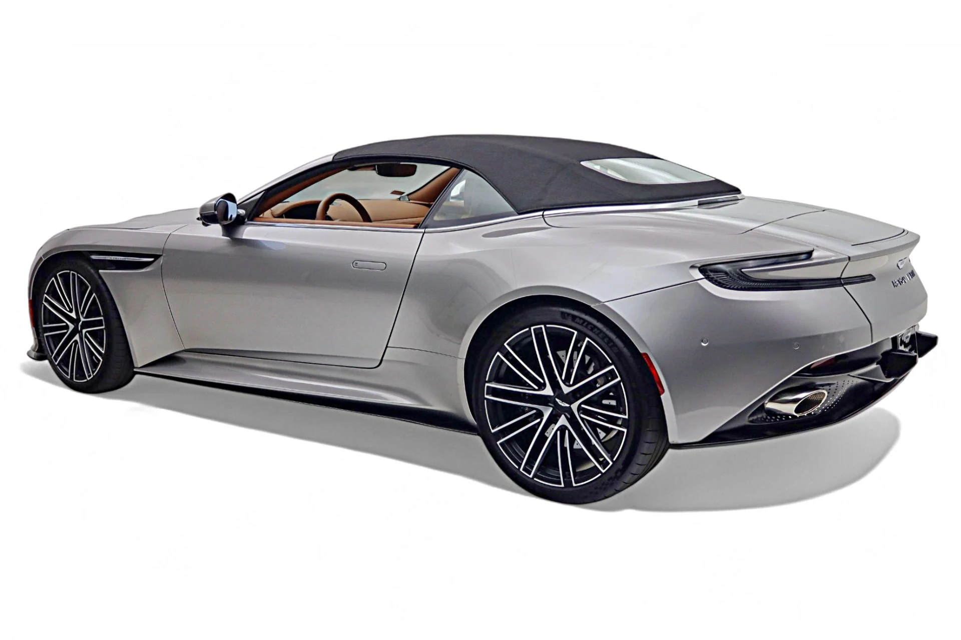 mph027_1693929751_Used_2024_Aston_Martin_DB_12_Volante_daa7bb2949