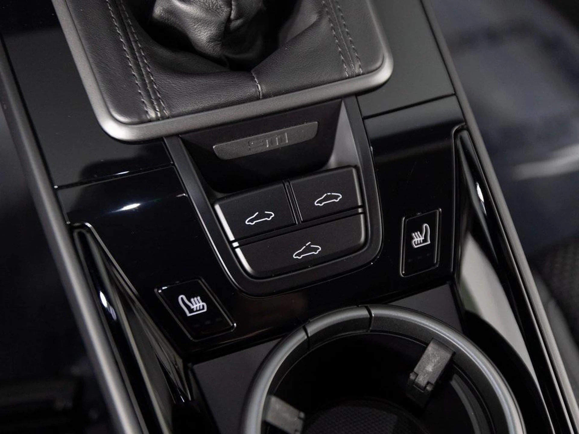 mph027_1695303372_K9fy_UDW_g_Nc_Okz_Hv_L8_D_Yjp_DG_6og_7814afe82c