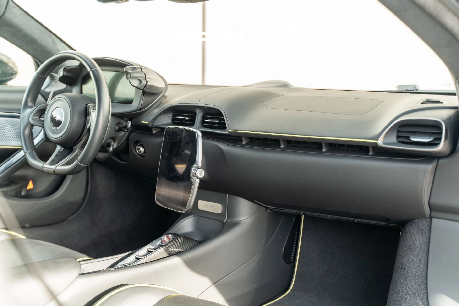 mph027_1698426296_Used_2023_MCLAREN_ARTURA_1762551394_f031206b27