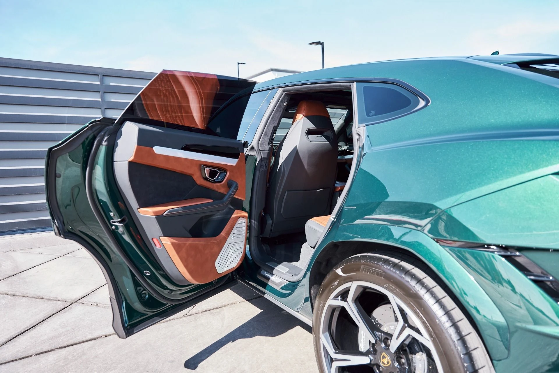 mph027_1700387223_Used_2023_Lamborghini_Urus_S_1771891292_cb26c6ce87