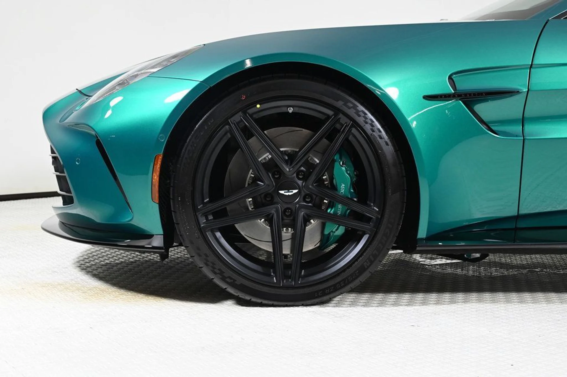 mph027_1706125310_new_2026_aston_martin_vantage_coupe_11350_22901326_27_1024_3eb71f1651