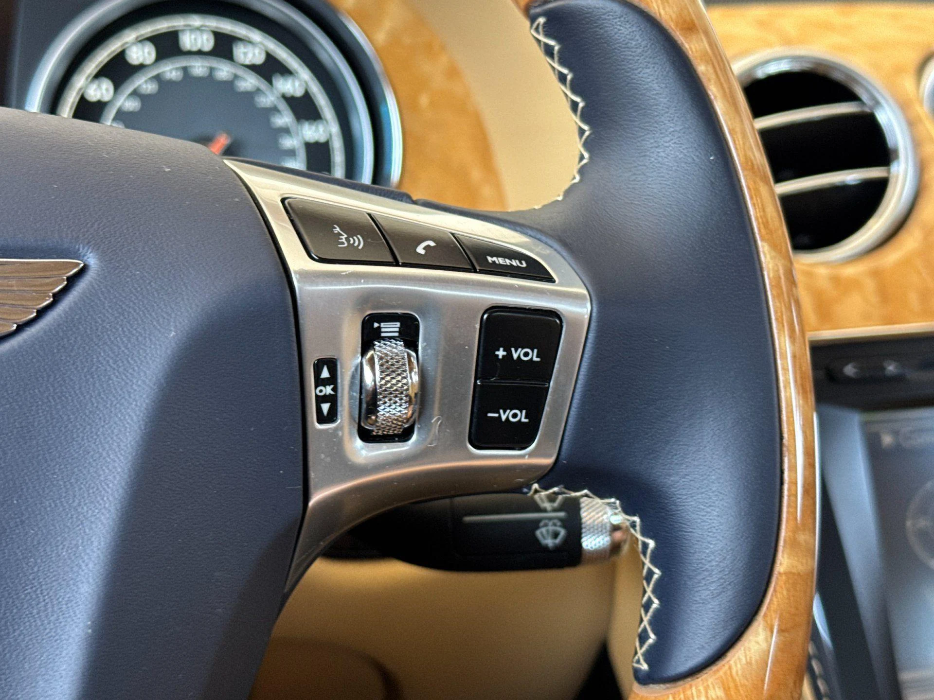 mph027_1708214382_Used_2014_Bentley_Flying_Spur_1786111349_f8fd4319b2