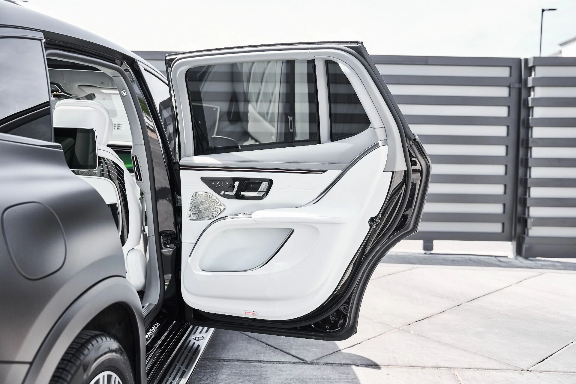 mph027_1709762555_Used_2024_Mercedes_Benz_EQS_Maybach_EQS_680_1774575175_1c921ad1fc