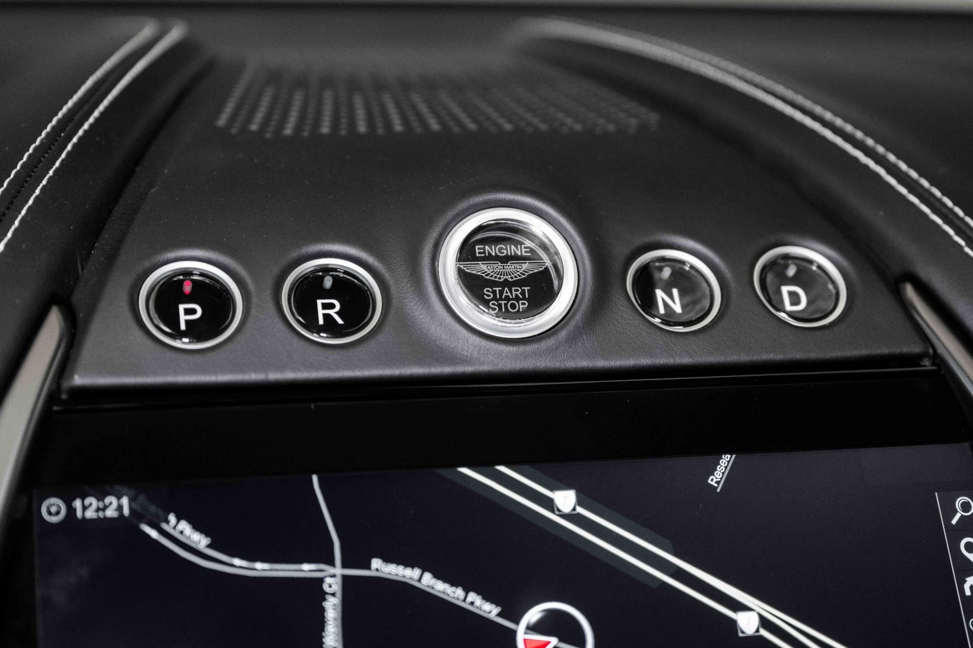 mph027_1720900999_Used_2024_Aston_Martin_DBX_707_1746070286_5d5ce3fd96